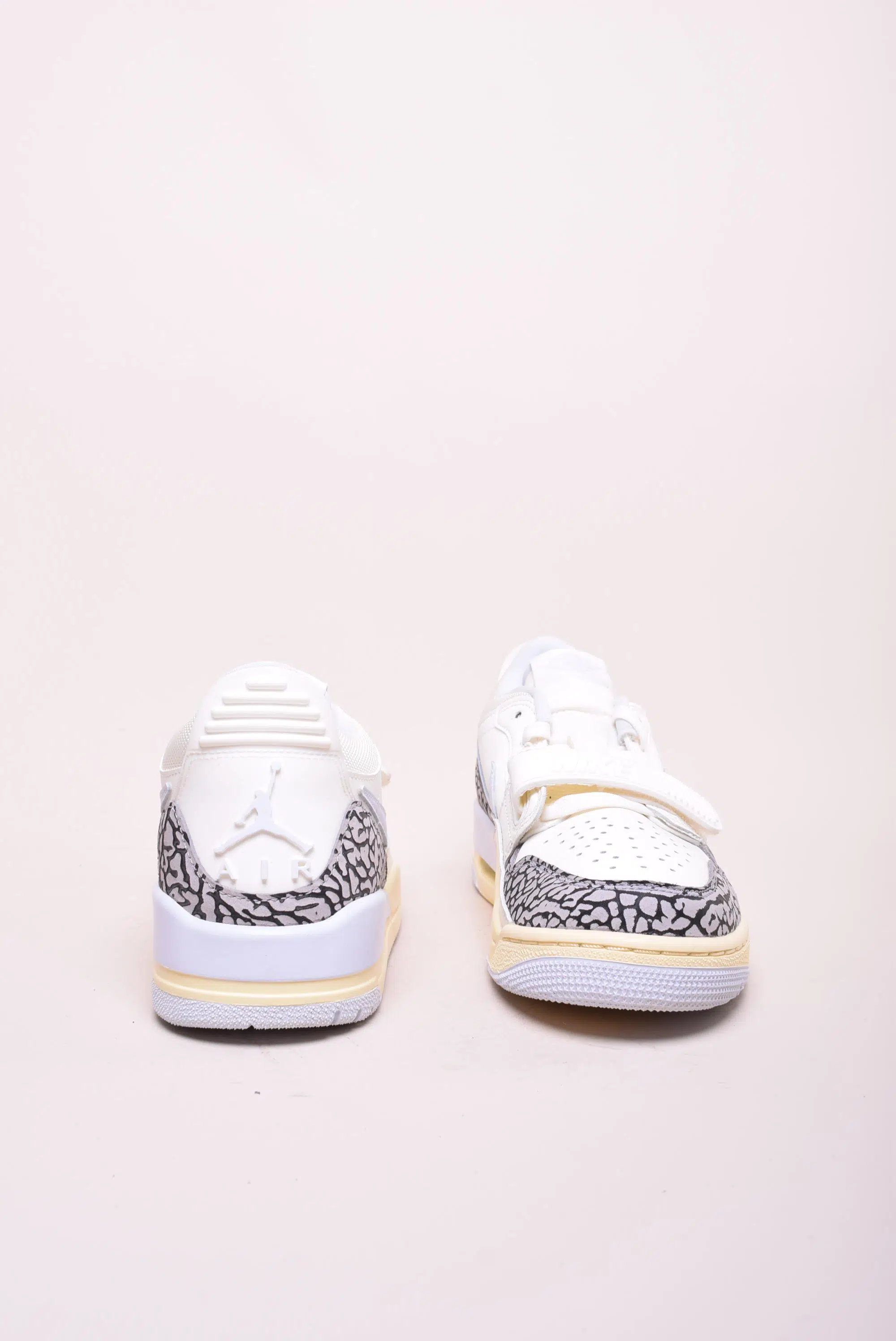 Sneakers dama Air Jordan Legacy 312 Low [2]