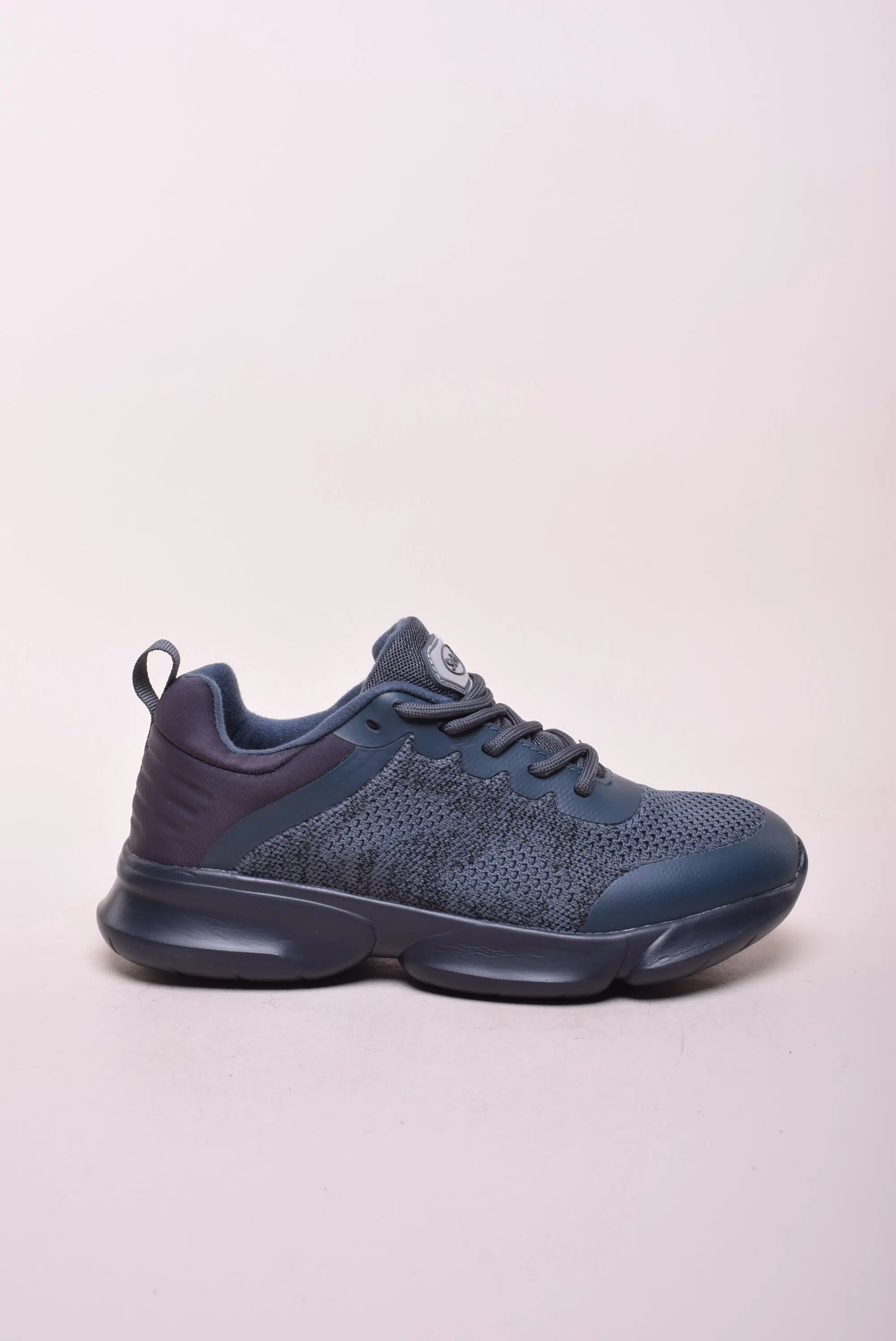 Sneakers dama Camden Two