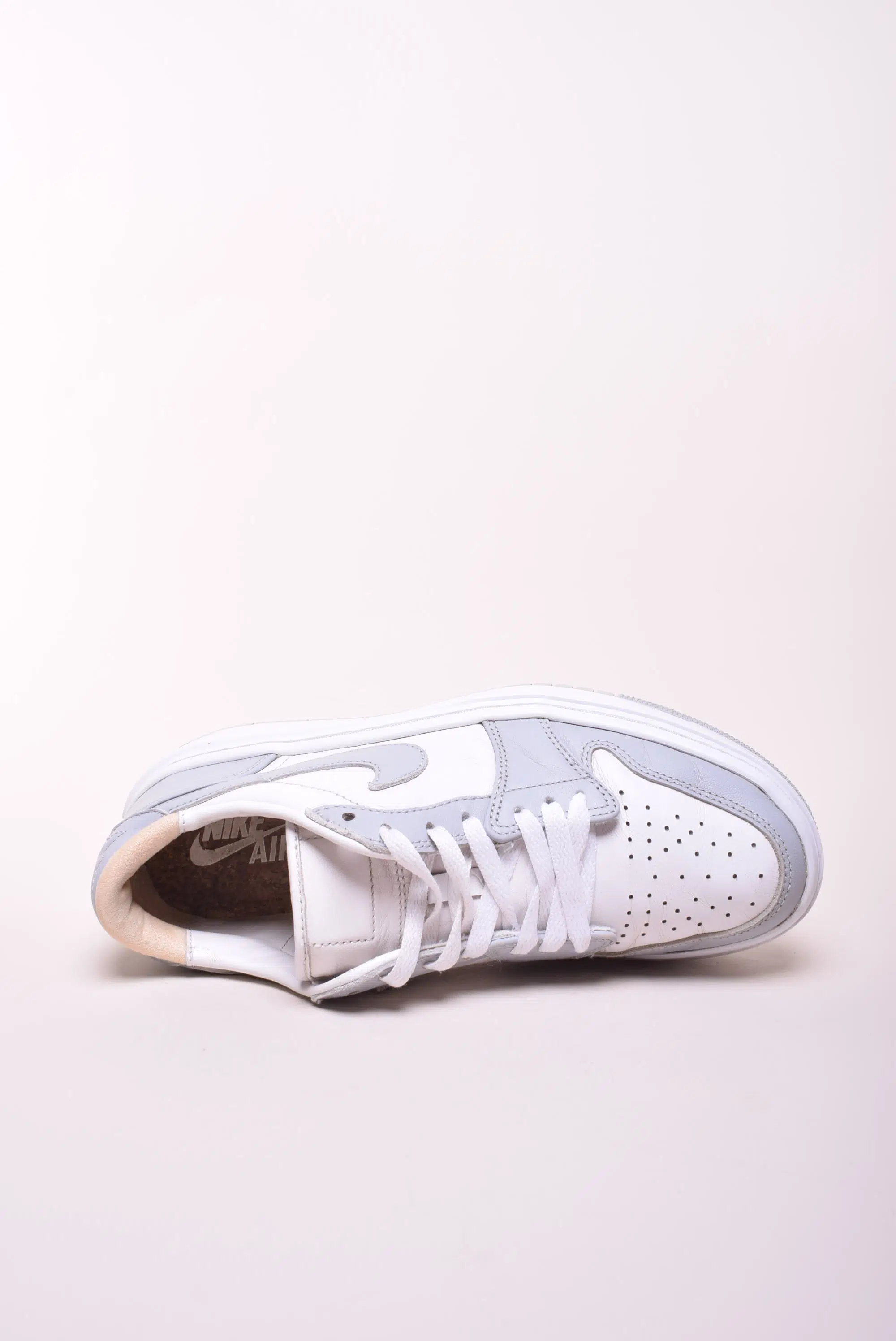 Sneakers dama cu platforma Air Jordan Elevate Low [3]