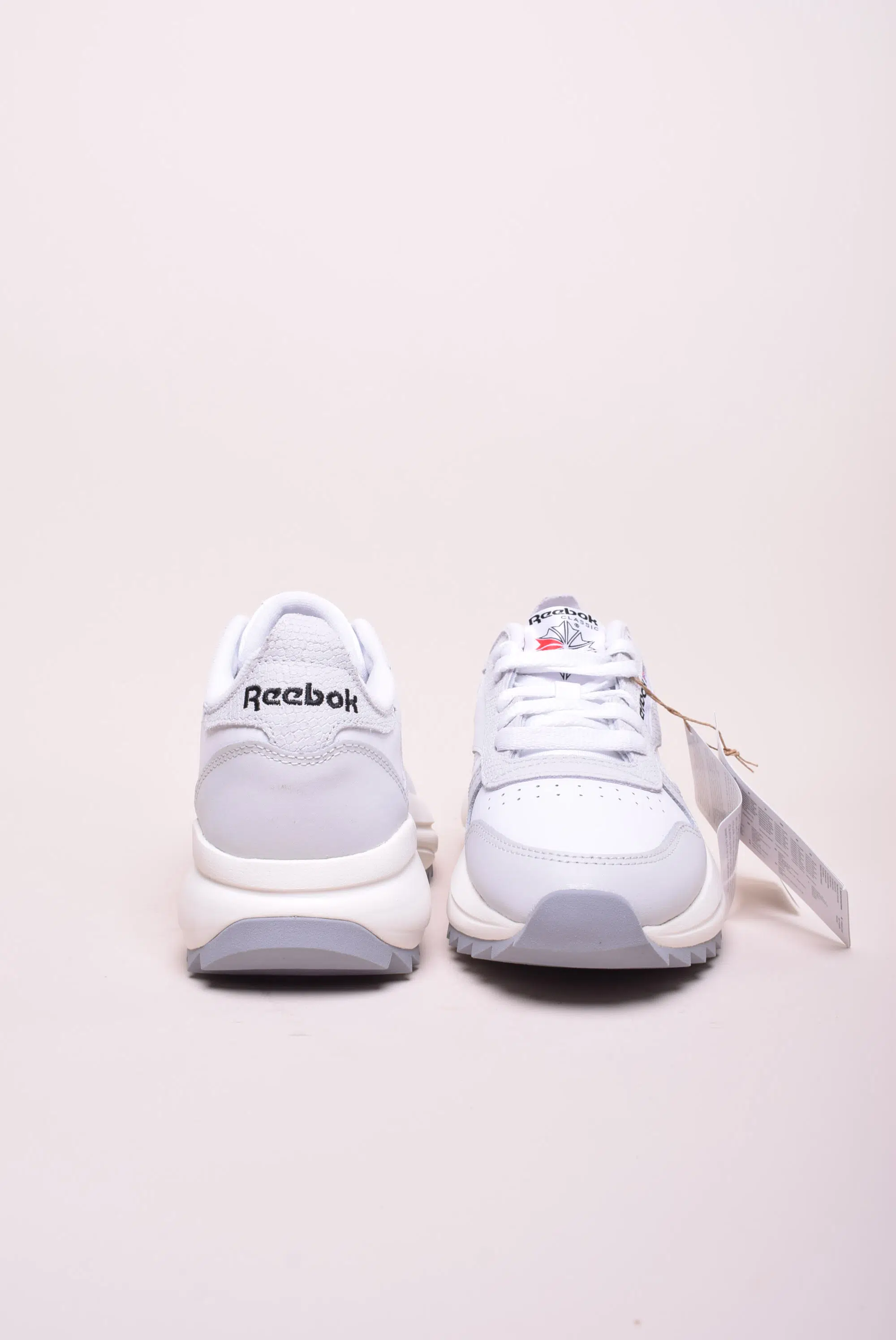 Sneakers dama cu platforma Classic Leather SP Extra [2]