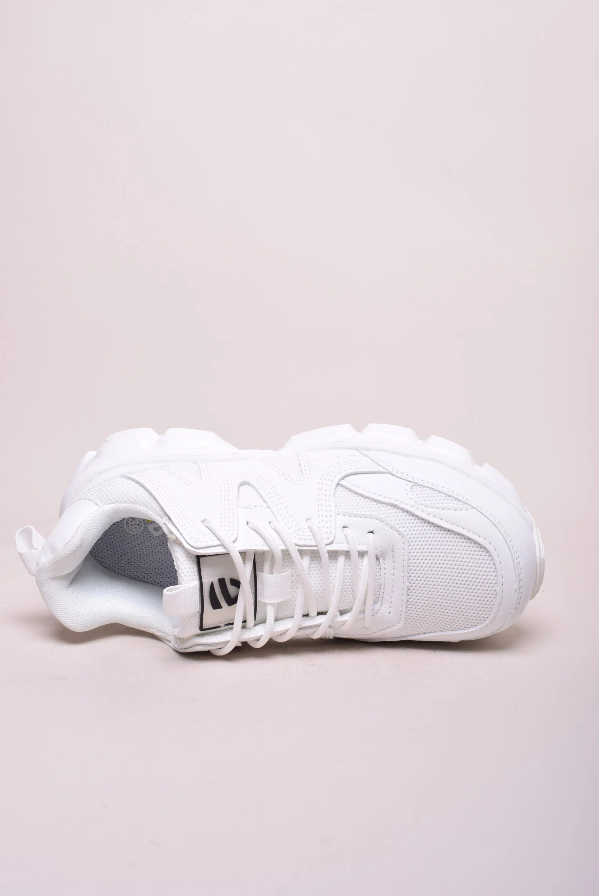 Sneakers dama cu platforma de lucru, cu bombeu metalic [3]