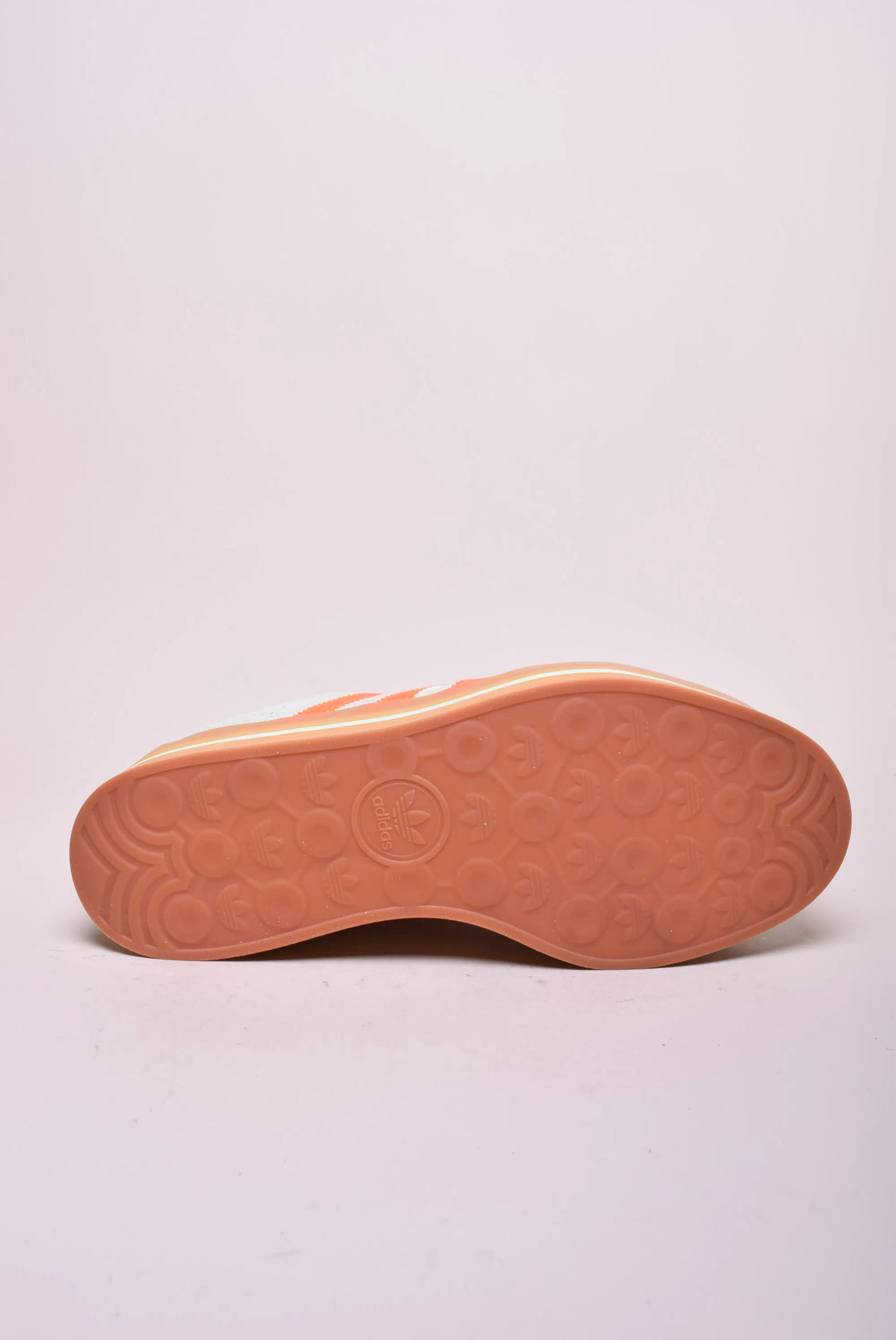 Sneakers dama cu platforma Gazelle Stack [1]