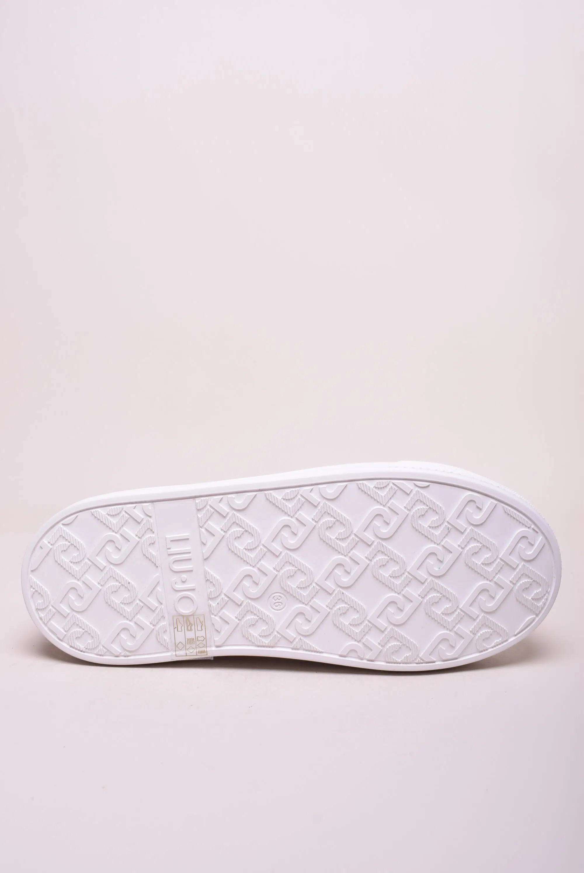 Sneakers dama cu platforma Kylie 2 [1]