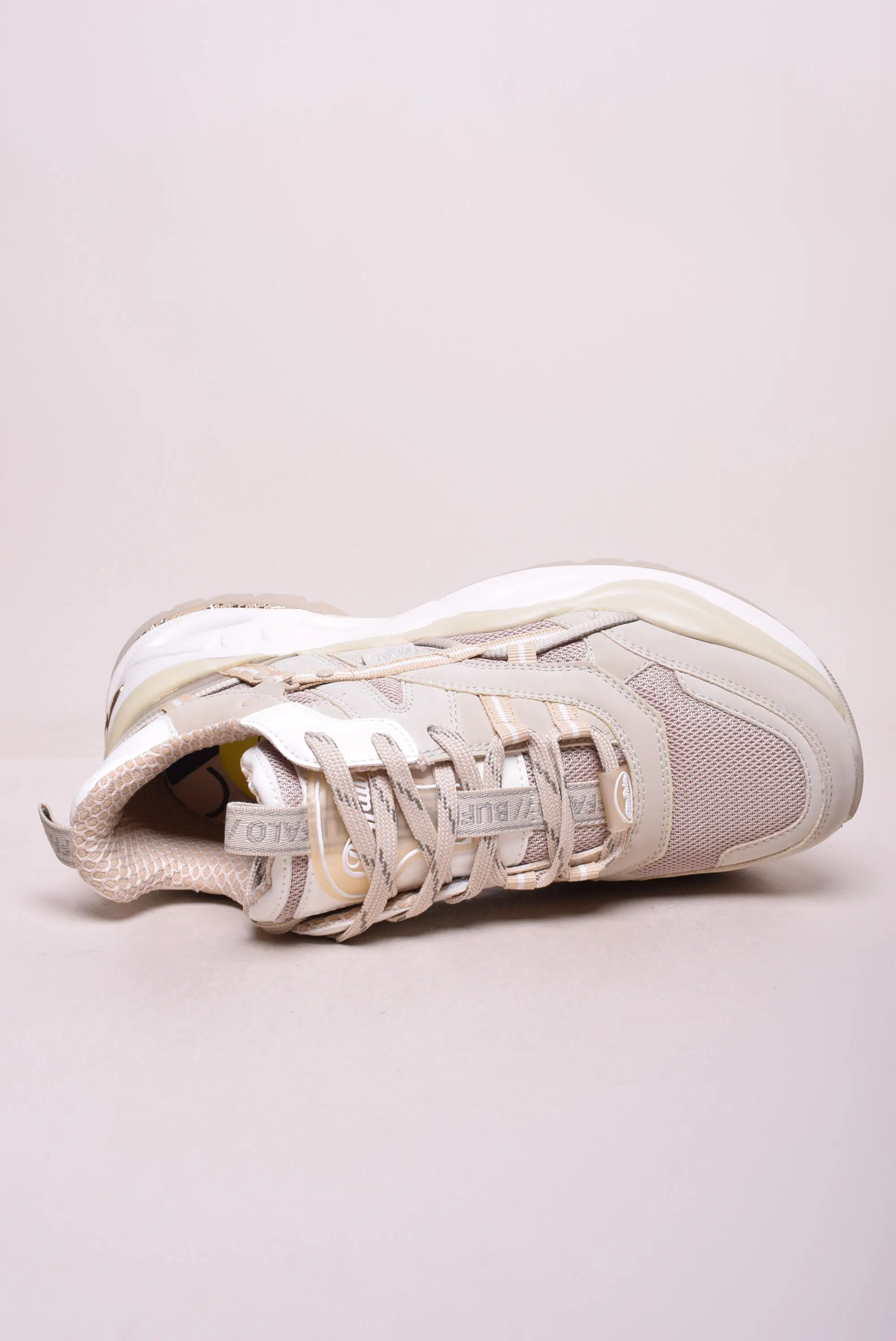 Sneakers dama cu platforma Triplet Hollow [3]