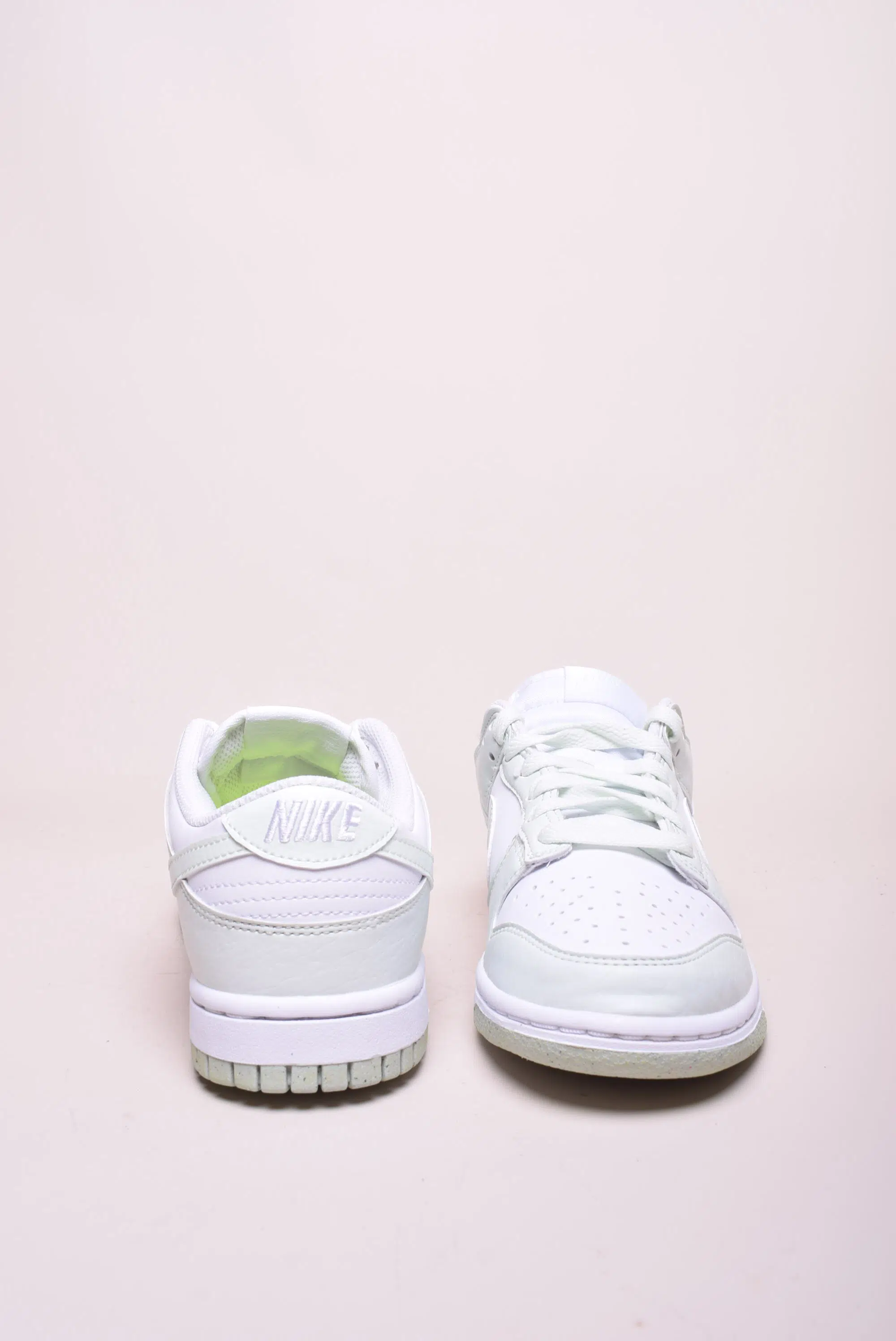 Sneakers dama Dunk Low Next Nature [2]