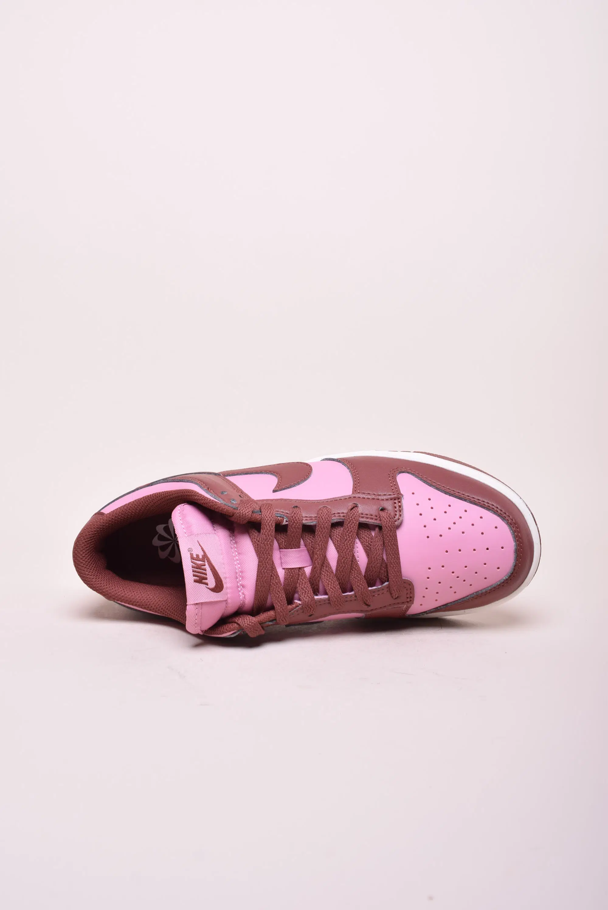 Sneakers dama Dunk Low Next Nature [3]