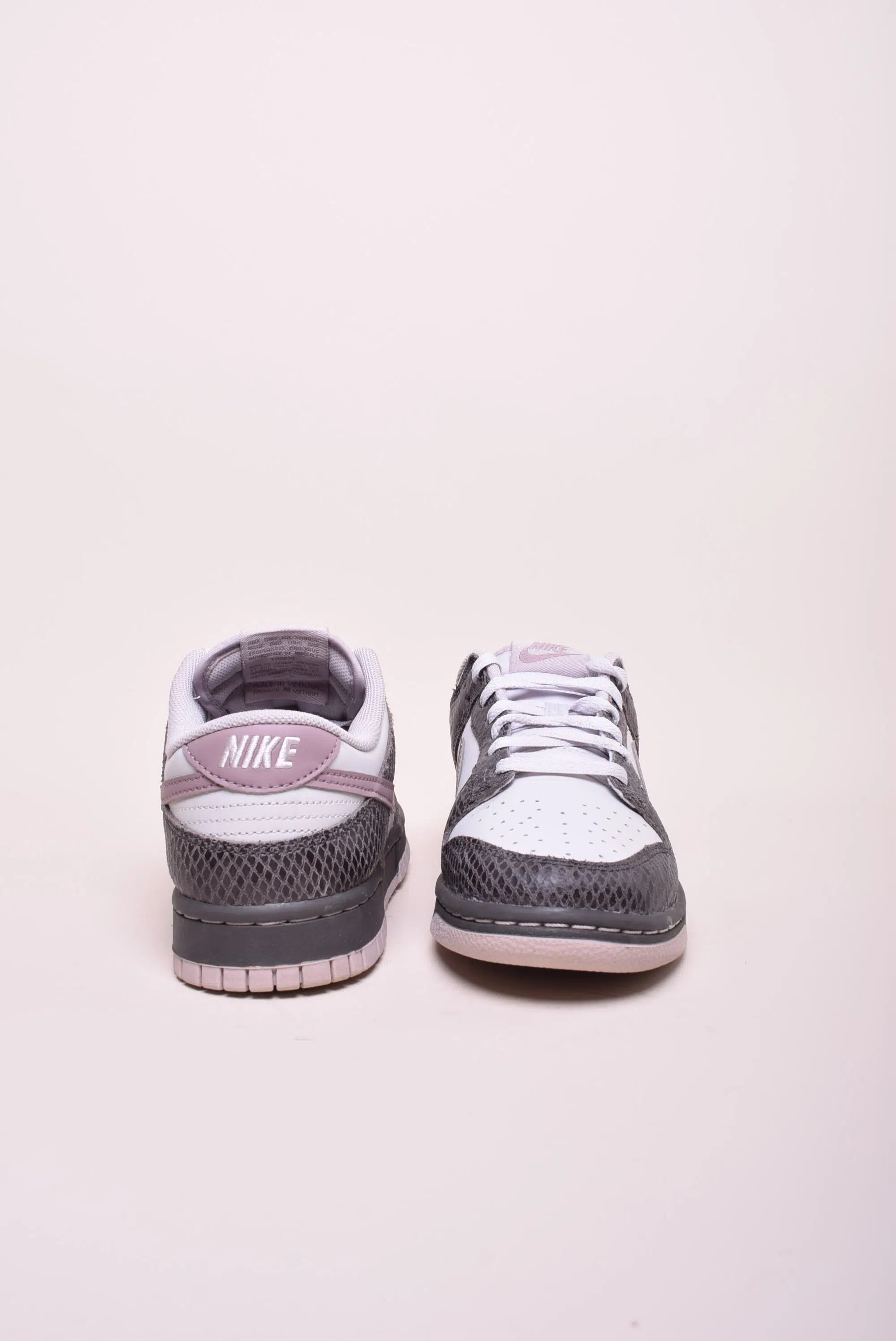 Sneakers dama Dunk Low SE [2]