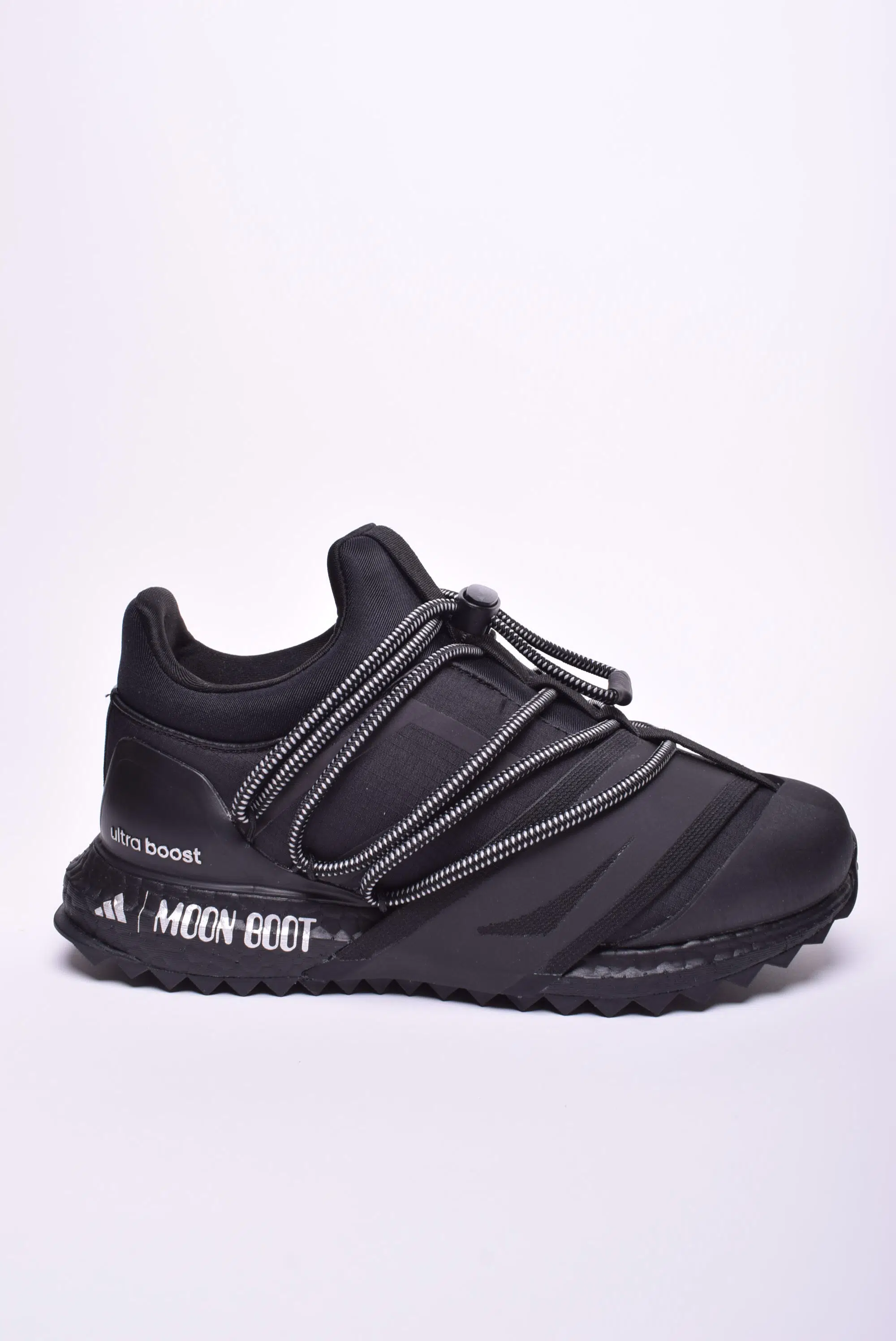 Încălțăminte damă - Sneakers dama Ultraboost 1.0