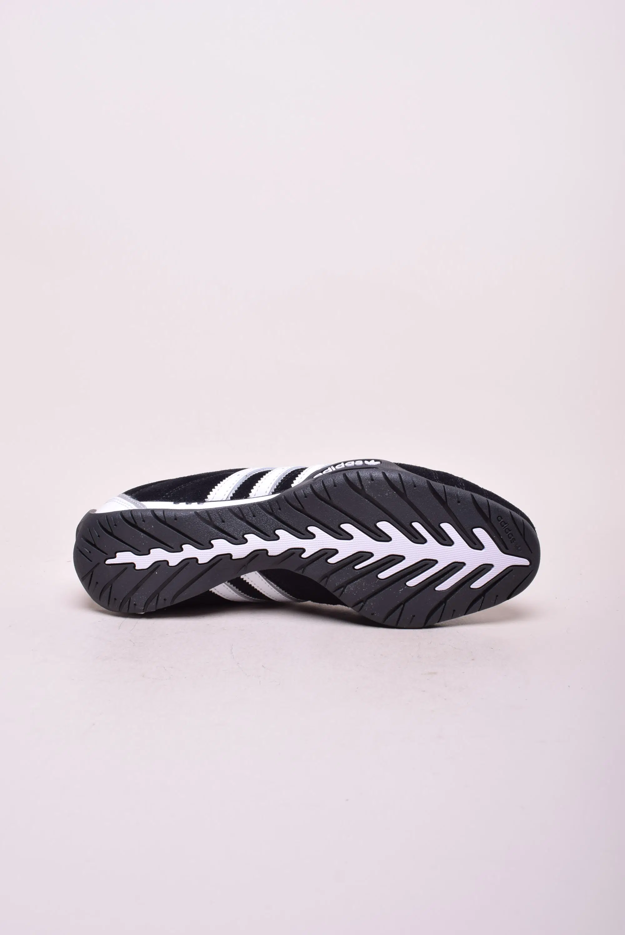 Sneakers unisex Adiracer Lo [1]