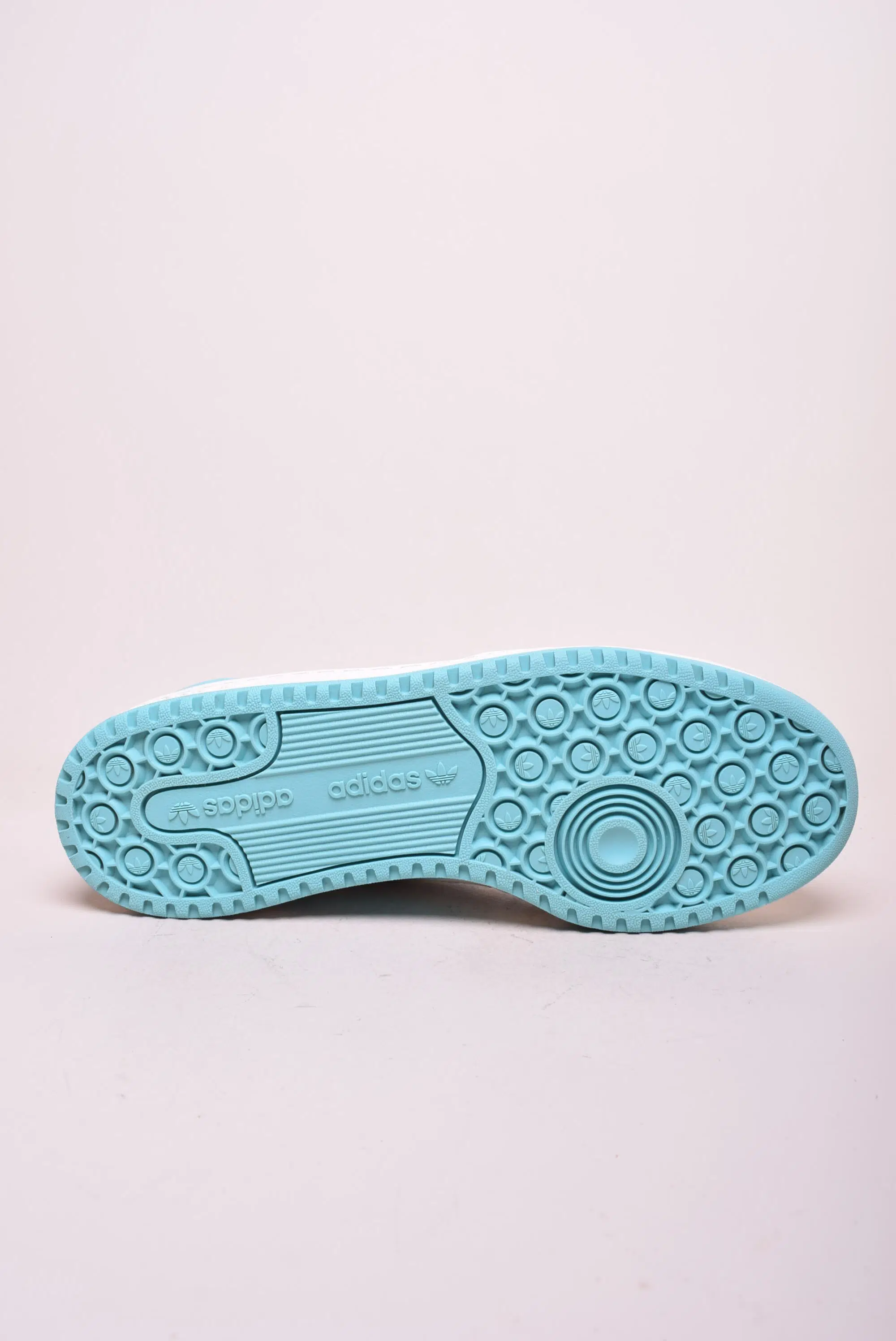 Sneakers unisex Forum Low CL [1]