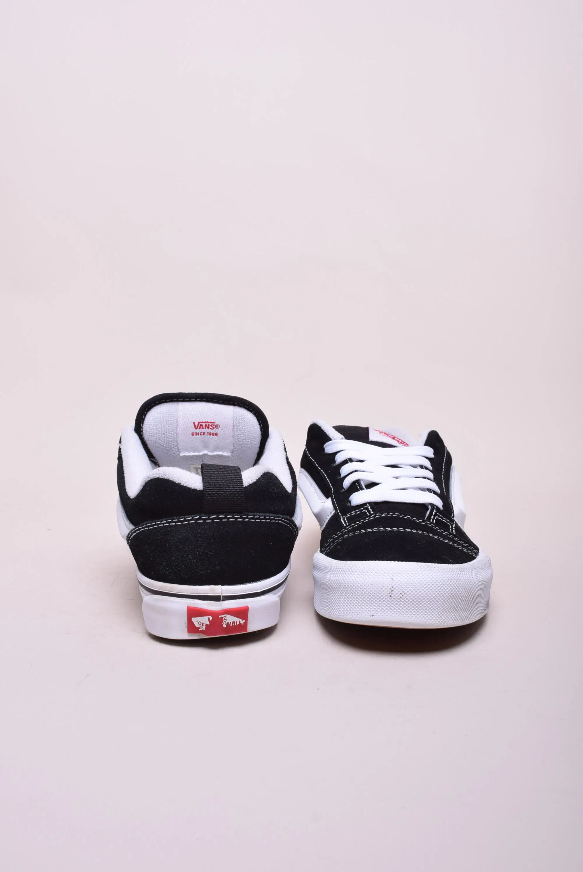 Sneakers unisex Knu Skool [2]