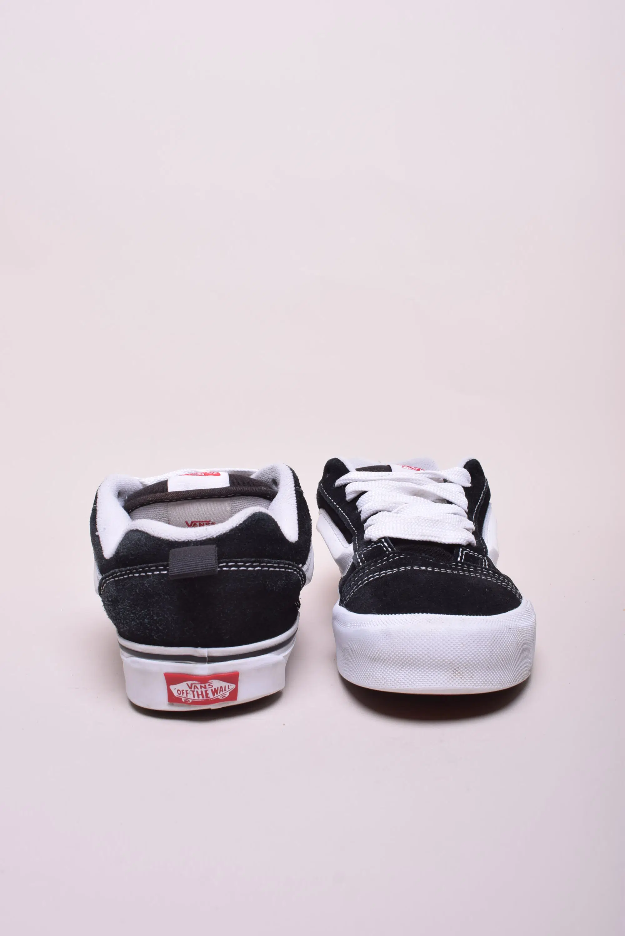 Sneakers unisex Knu Skool [2]
