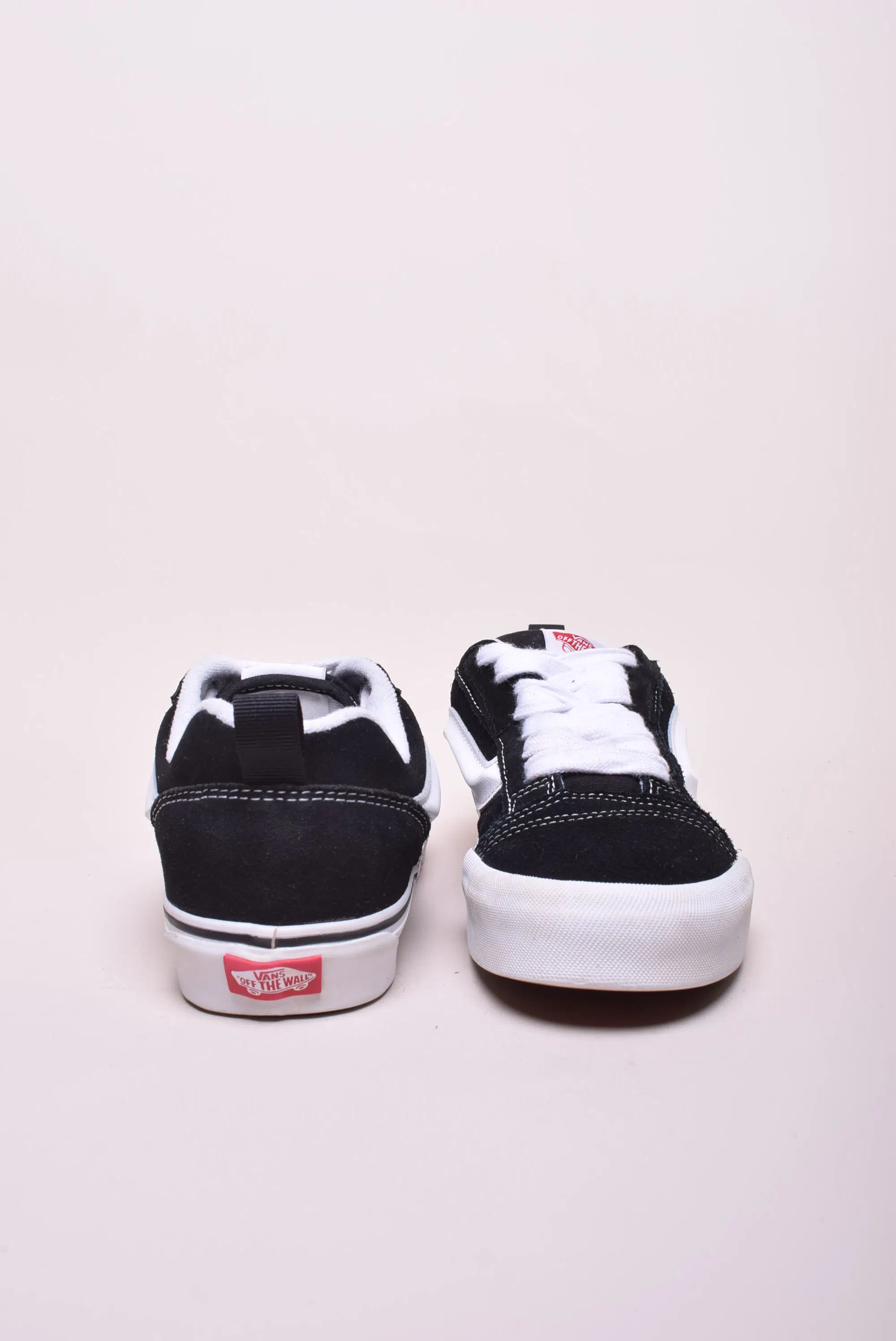 Sneakers unisex Knu Skool [2]