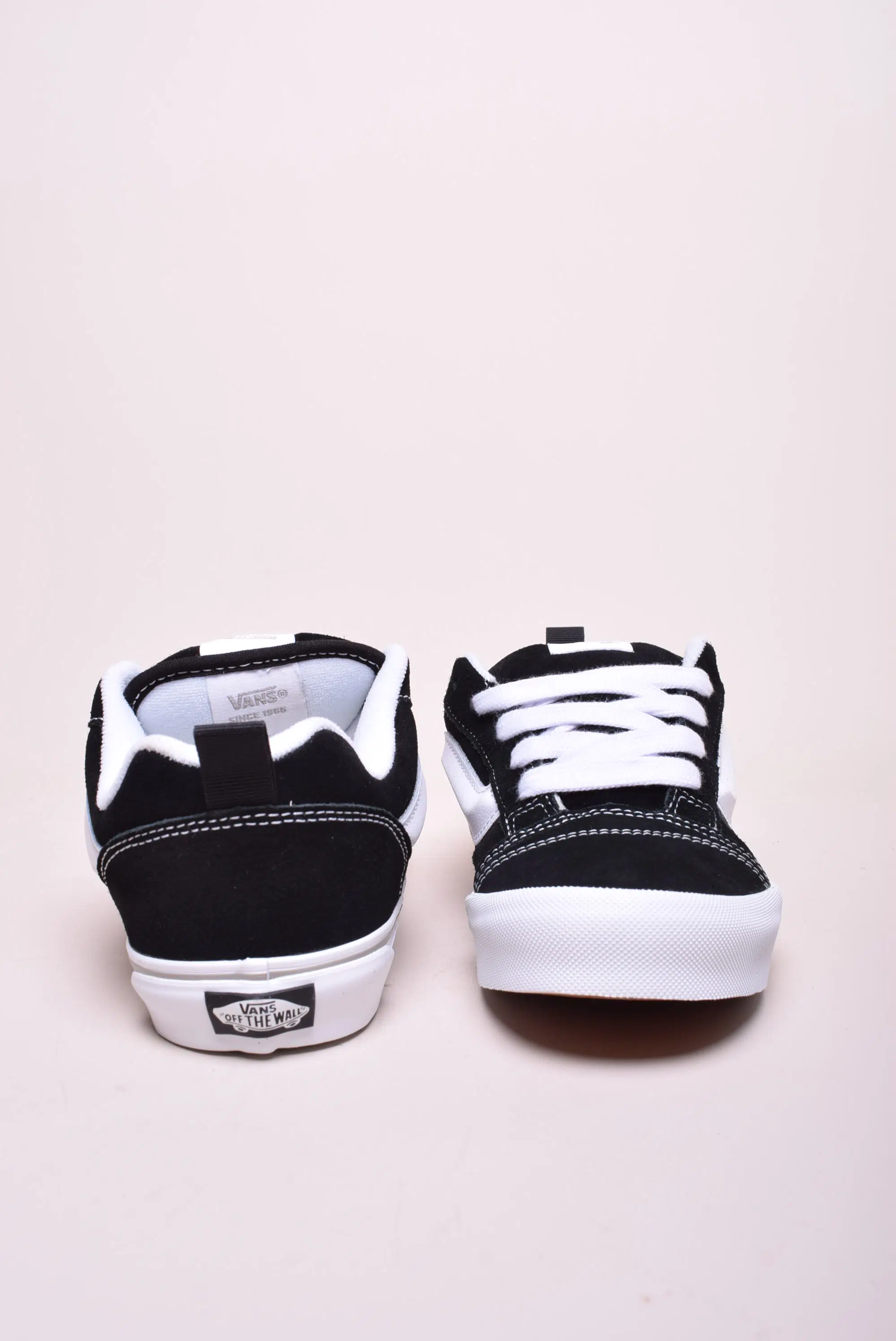 Sneakers unisex Knu Skool [2]