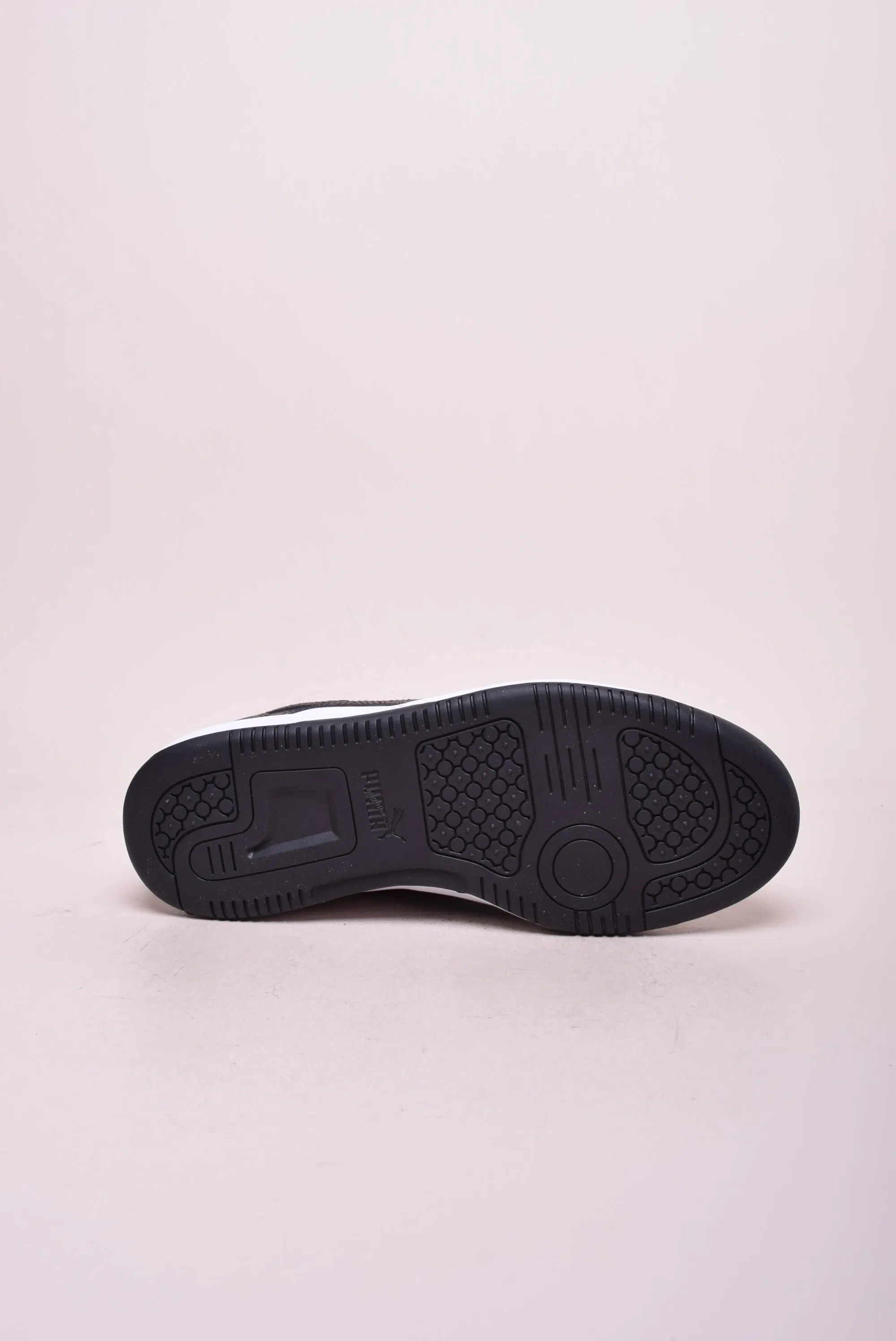 Sneakers unisex Rebound v6 Low [1]