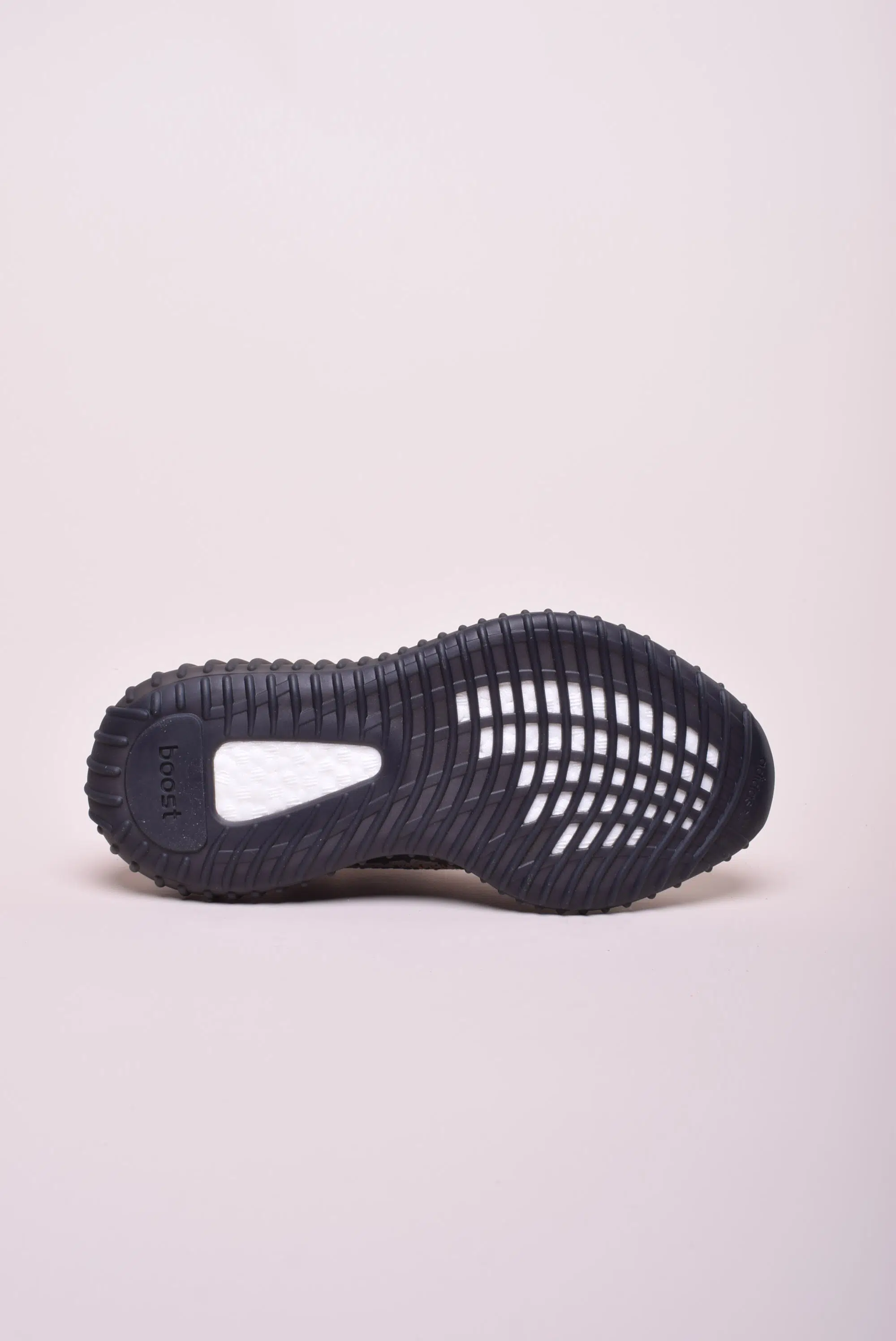 Sneakers unisex Yeezy Boost 350 V2 Carbon Beluga [1]