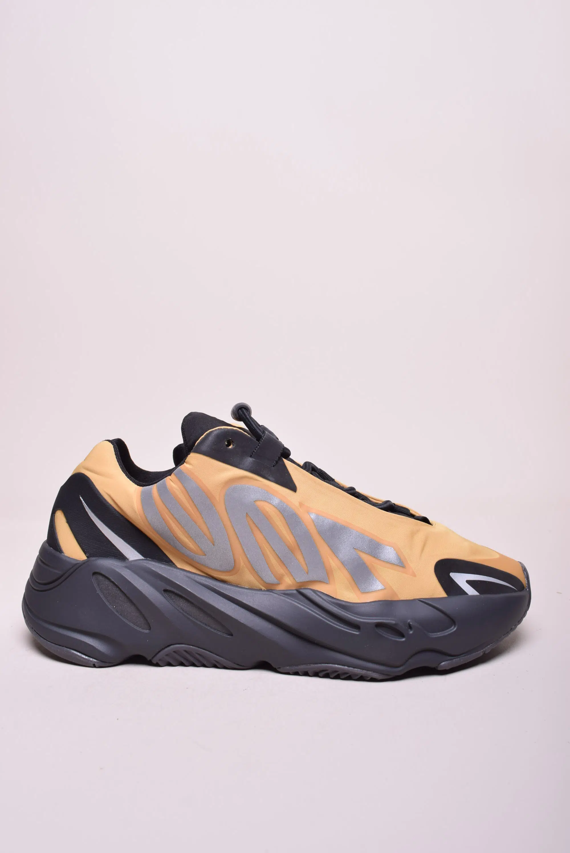 Încălțăminte damă - Sneakers unisex Yeezy Boost 700 MNVN