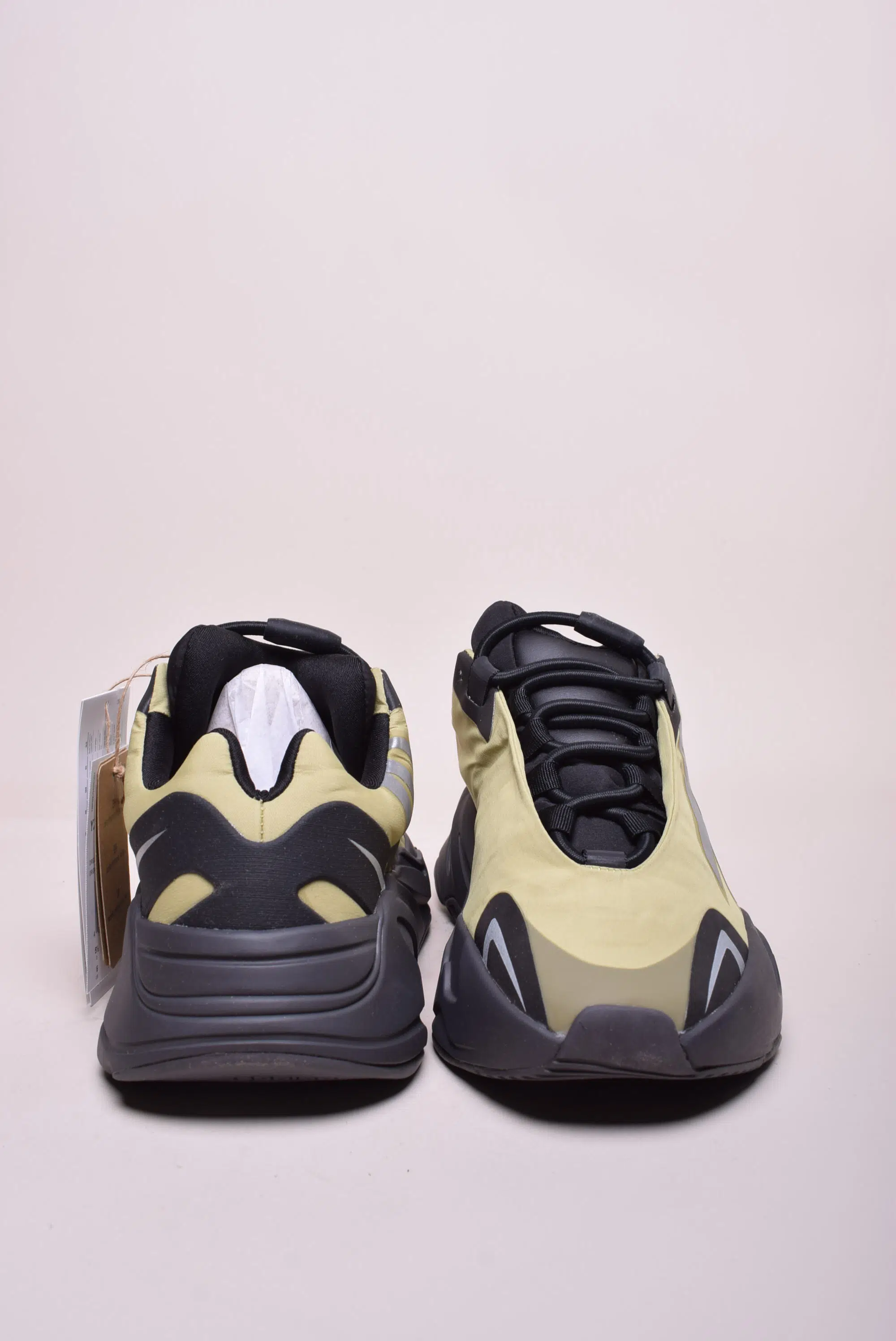 Sneakers unisex Yeezy Boost 700 MNVN "Resin" [2]