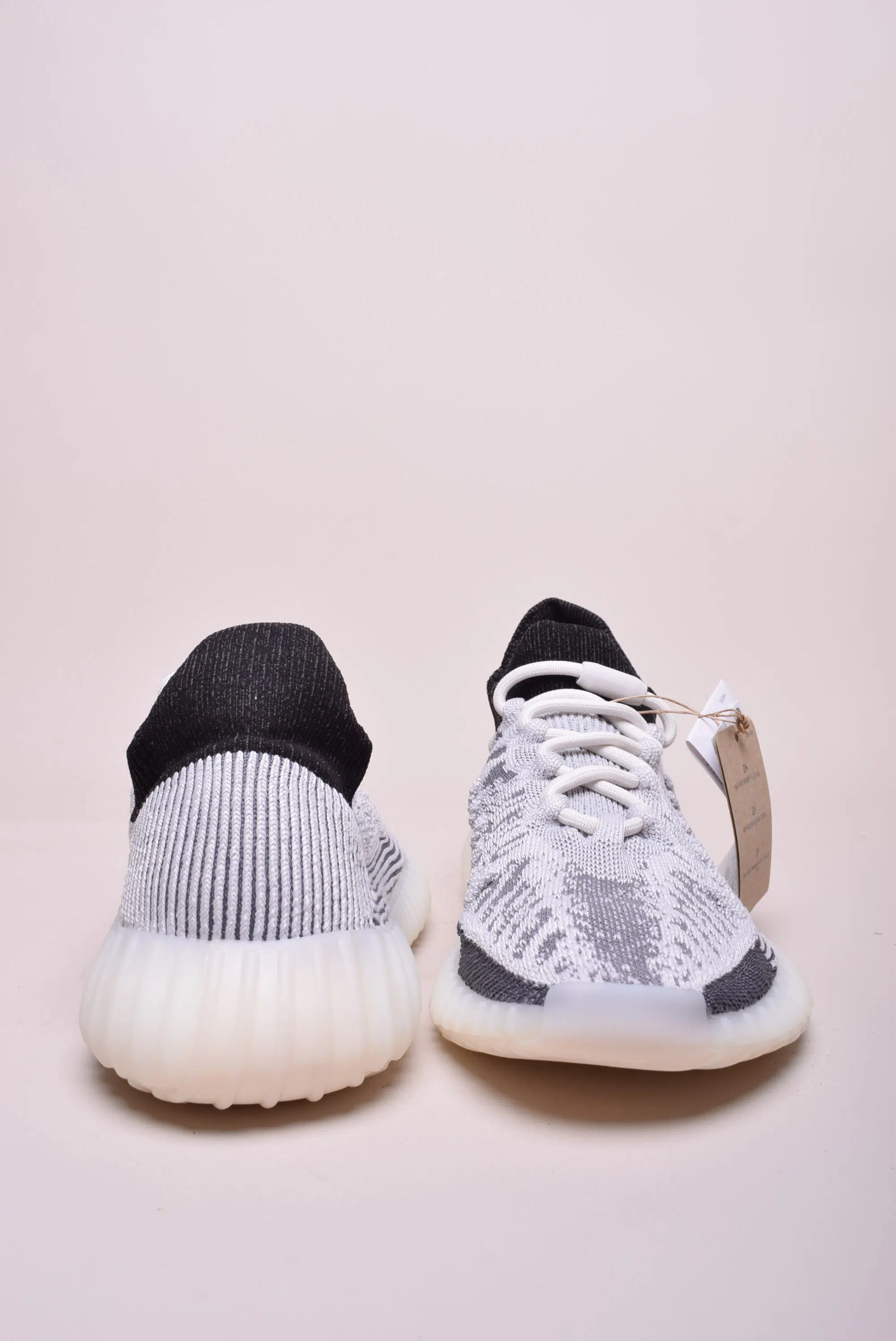 Sneakers unisex YZY 350V2 CMPCT [2]