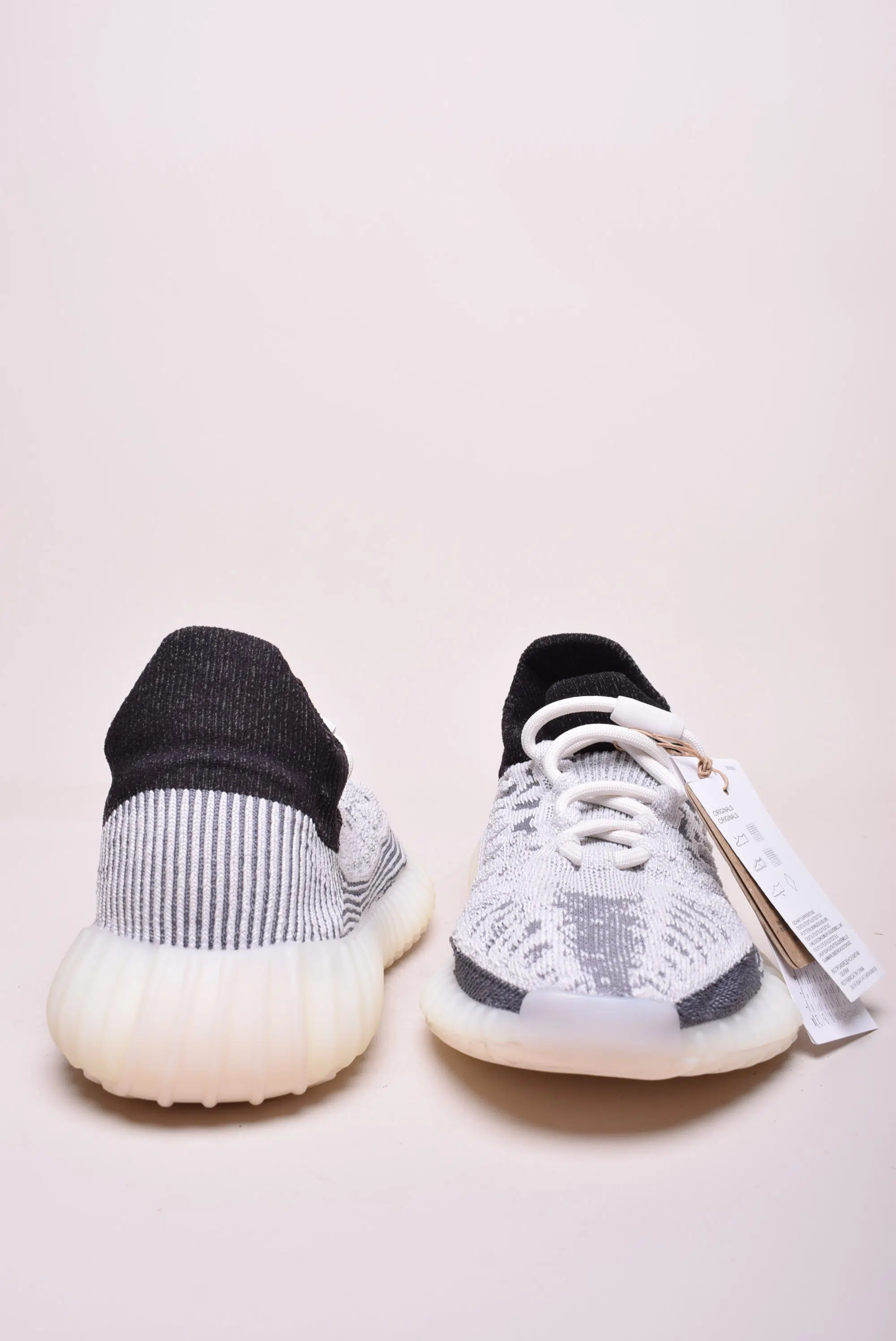 Sneakers unisex YZY 350V2 CMPCT [2]