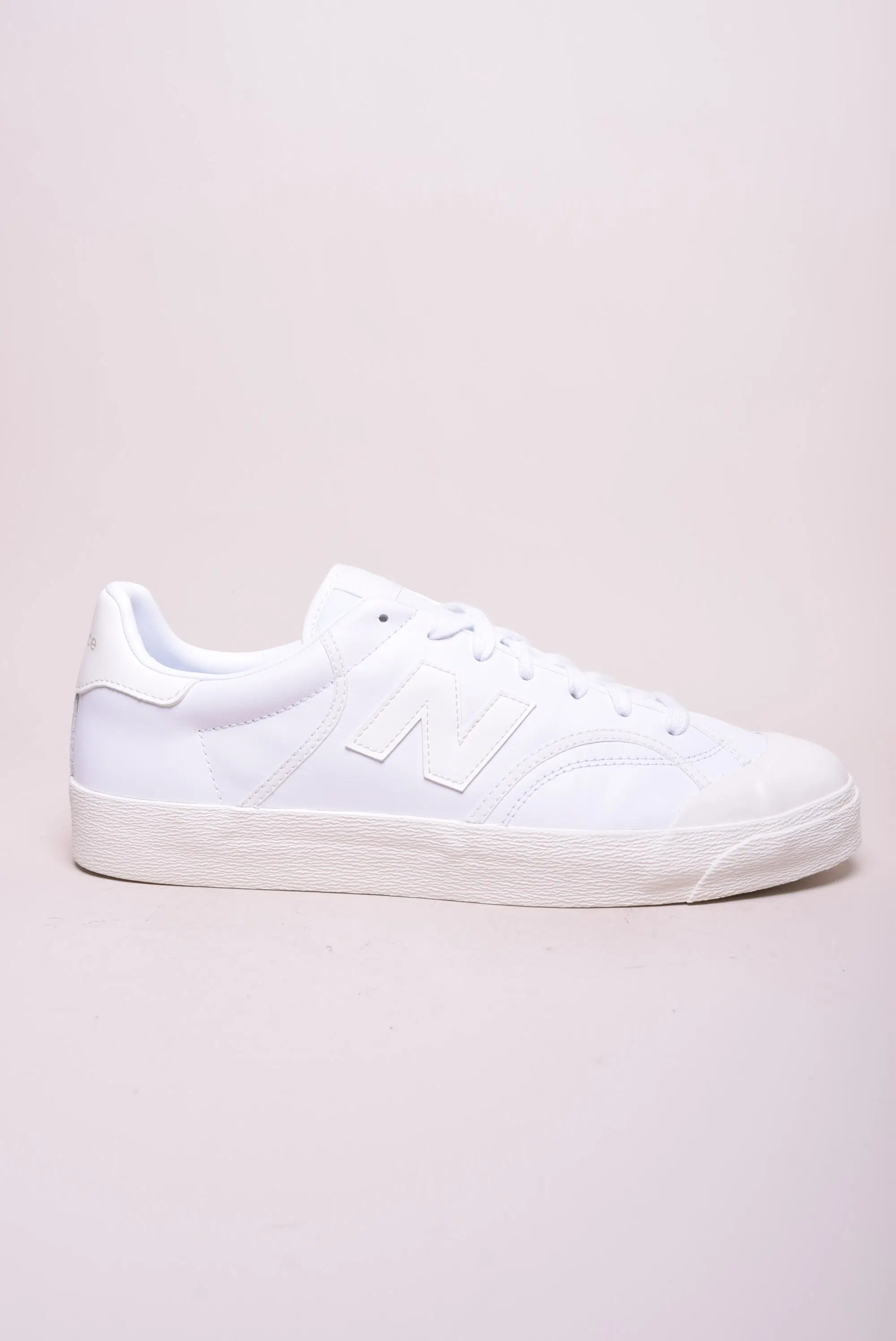 Tenisi barbati BB100