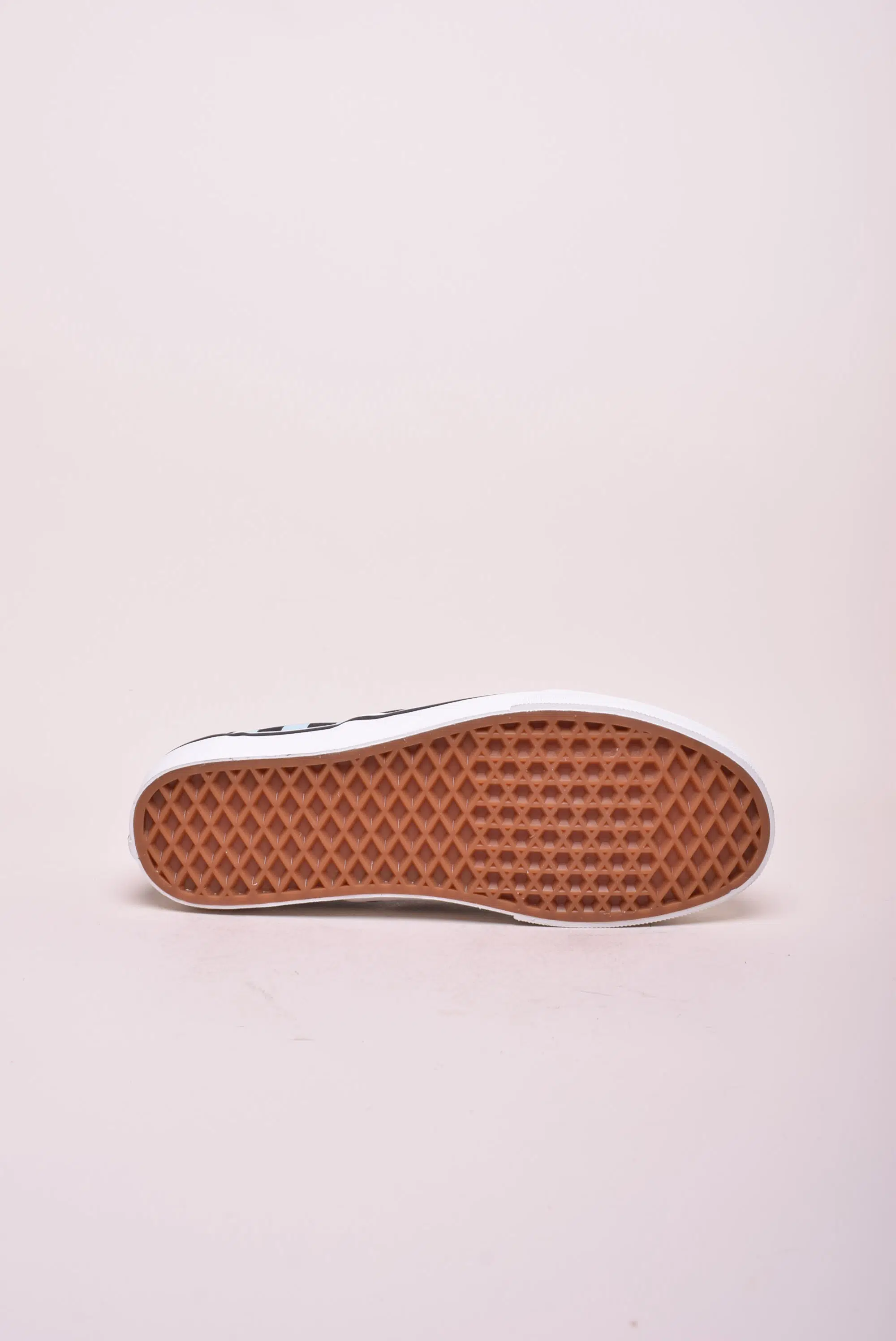 Tenisi unisex Classic Slip-On [1]