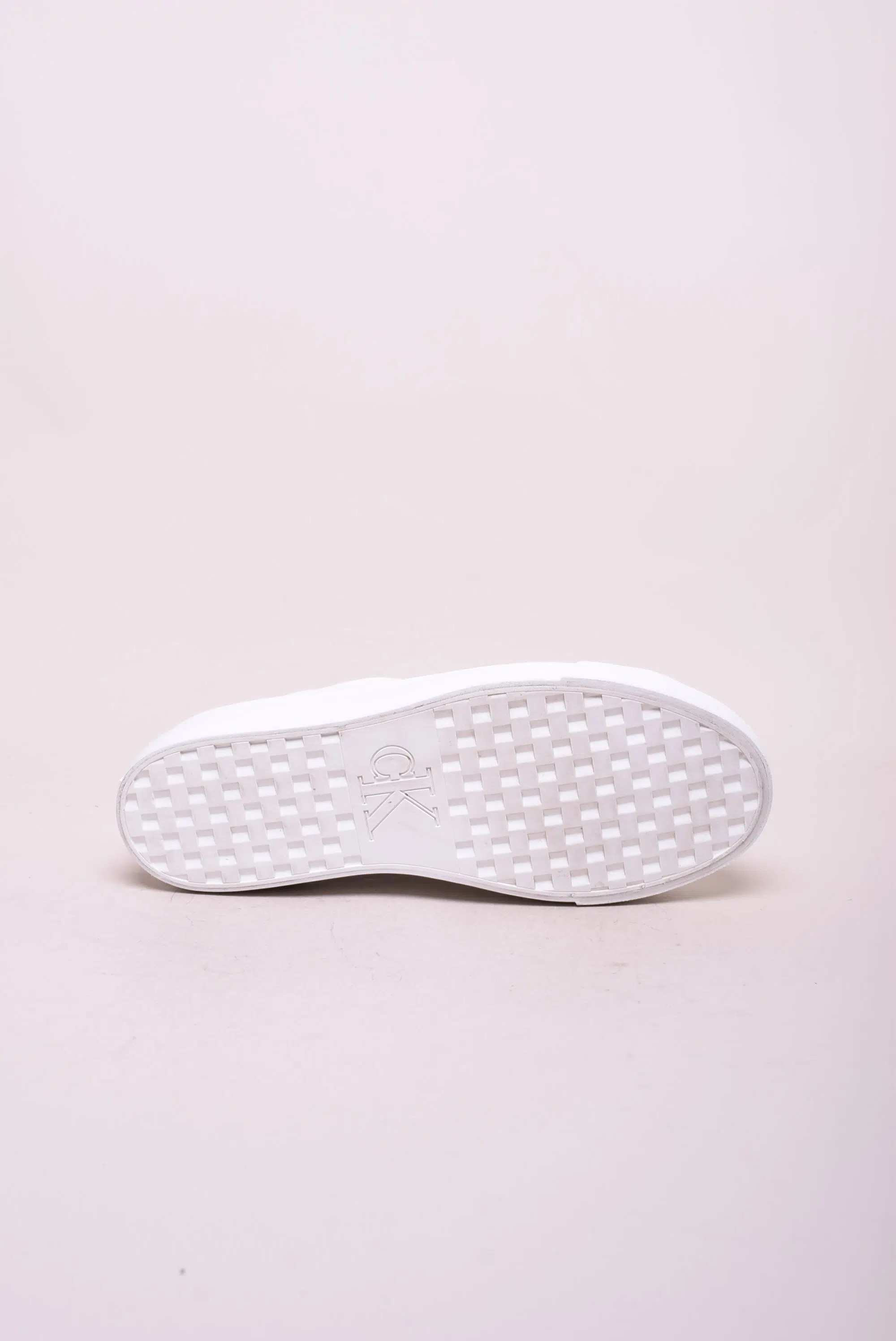 Tenisi dama cu platforma  [1]