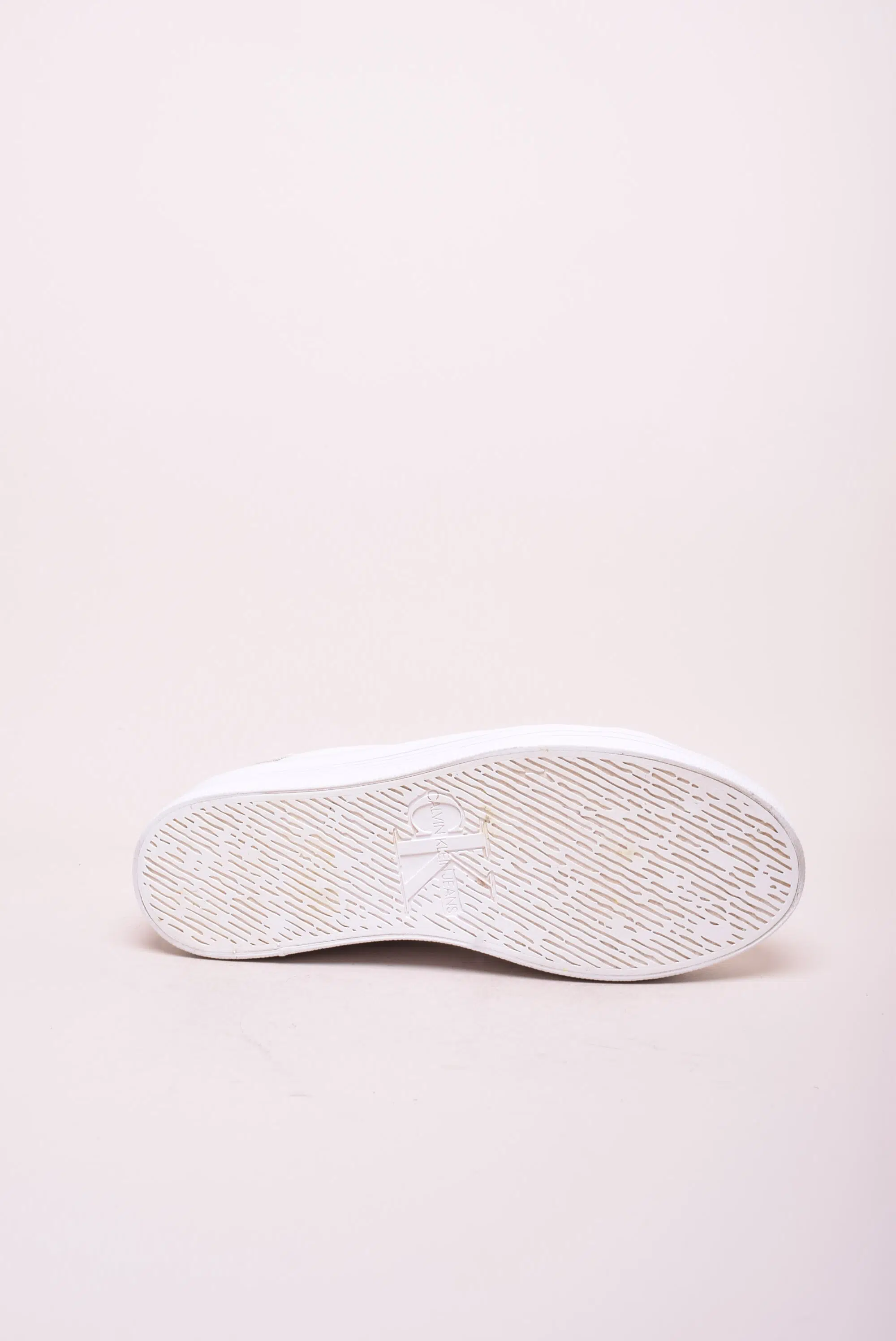 Tenisi dama cu platforma  [1]