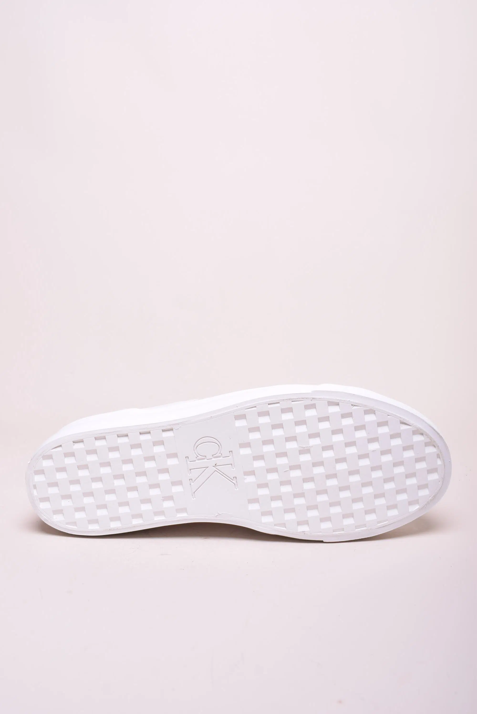 Tenisi dama cu platforma  [1]