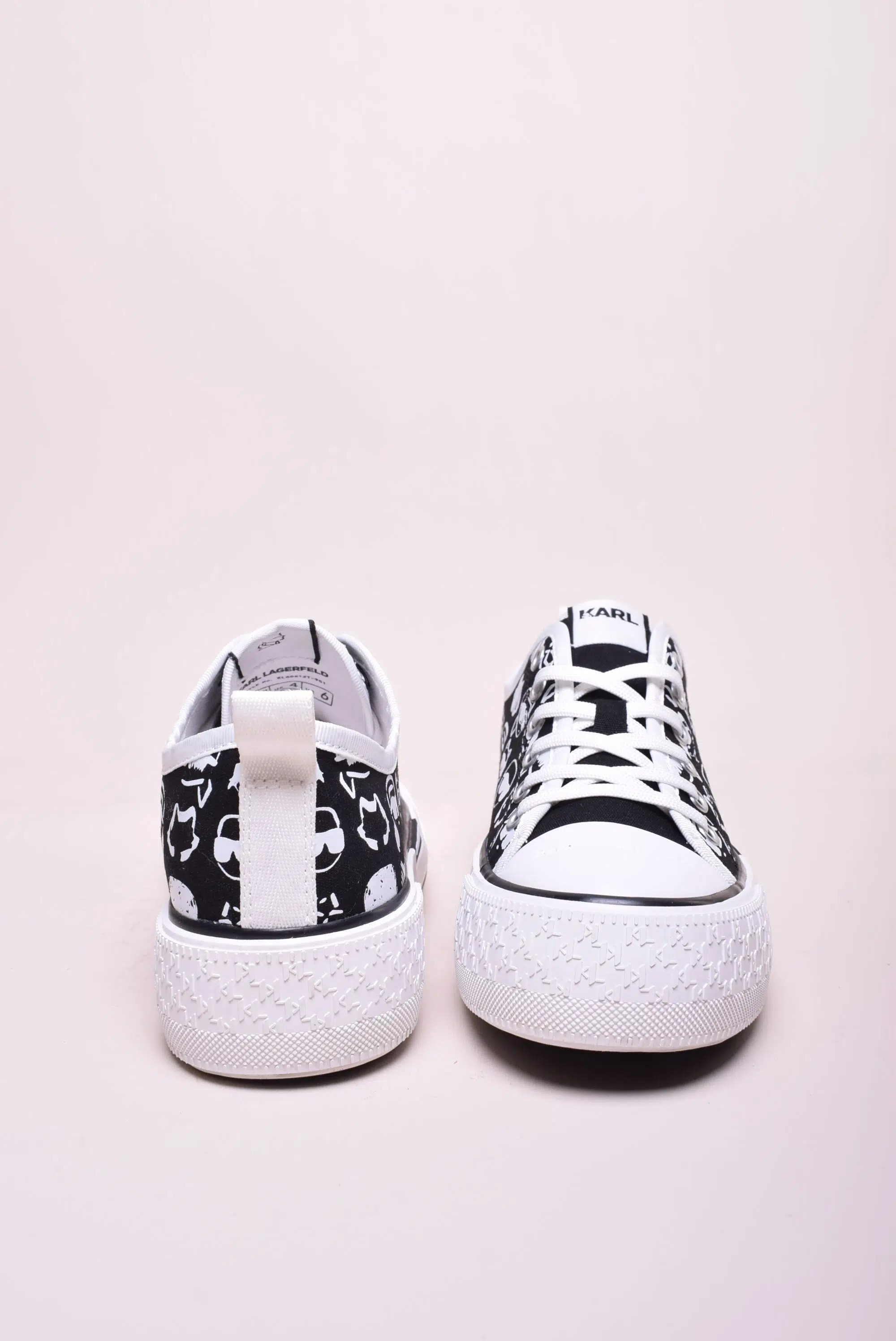 Tenisi dama cu platforma  [2]