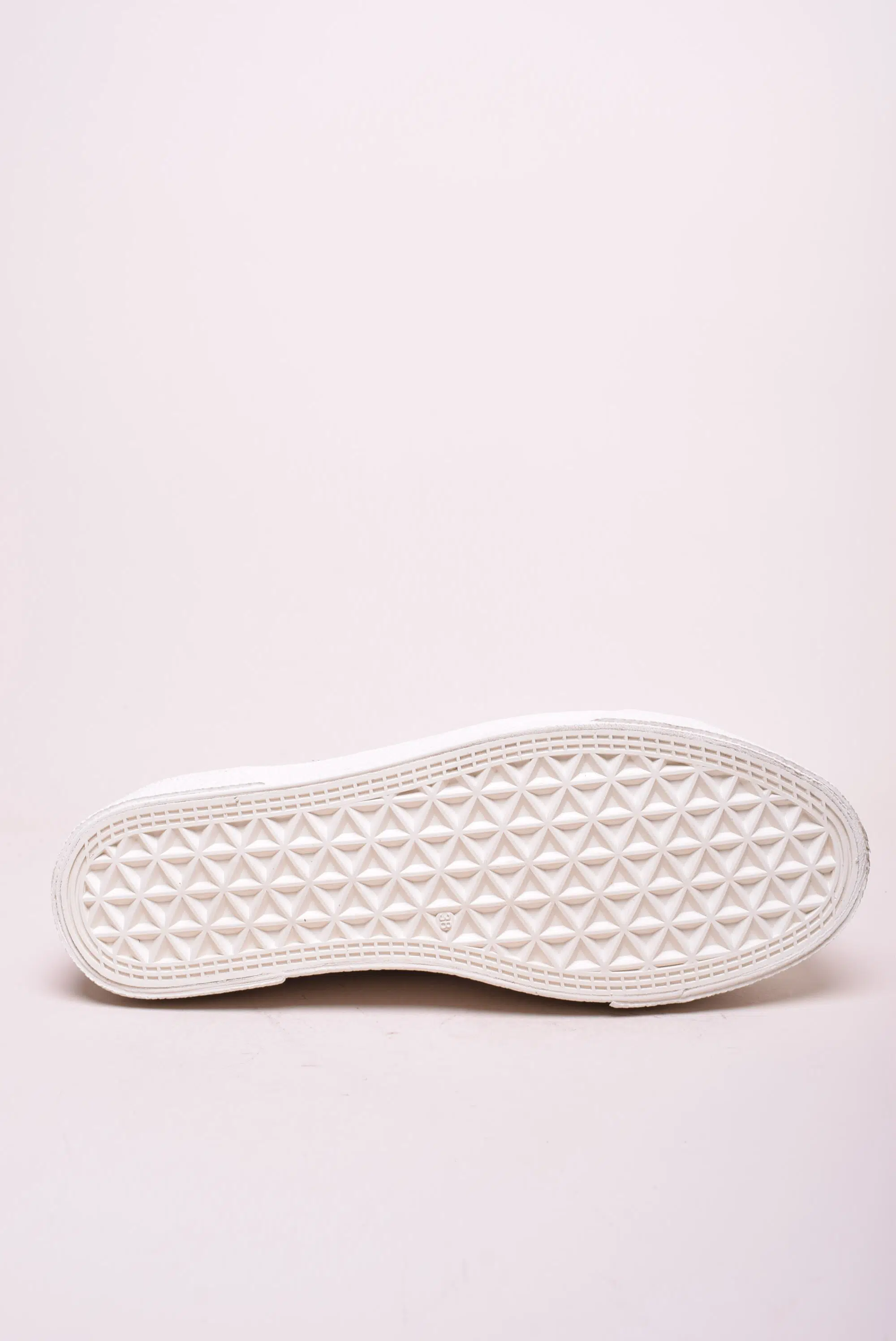 Tenisi dama cu platforma  [1]