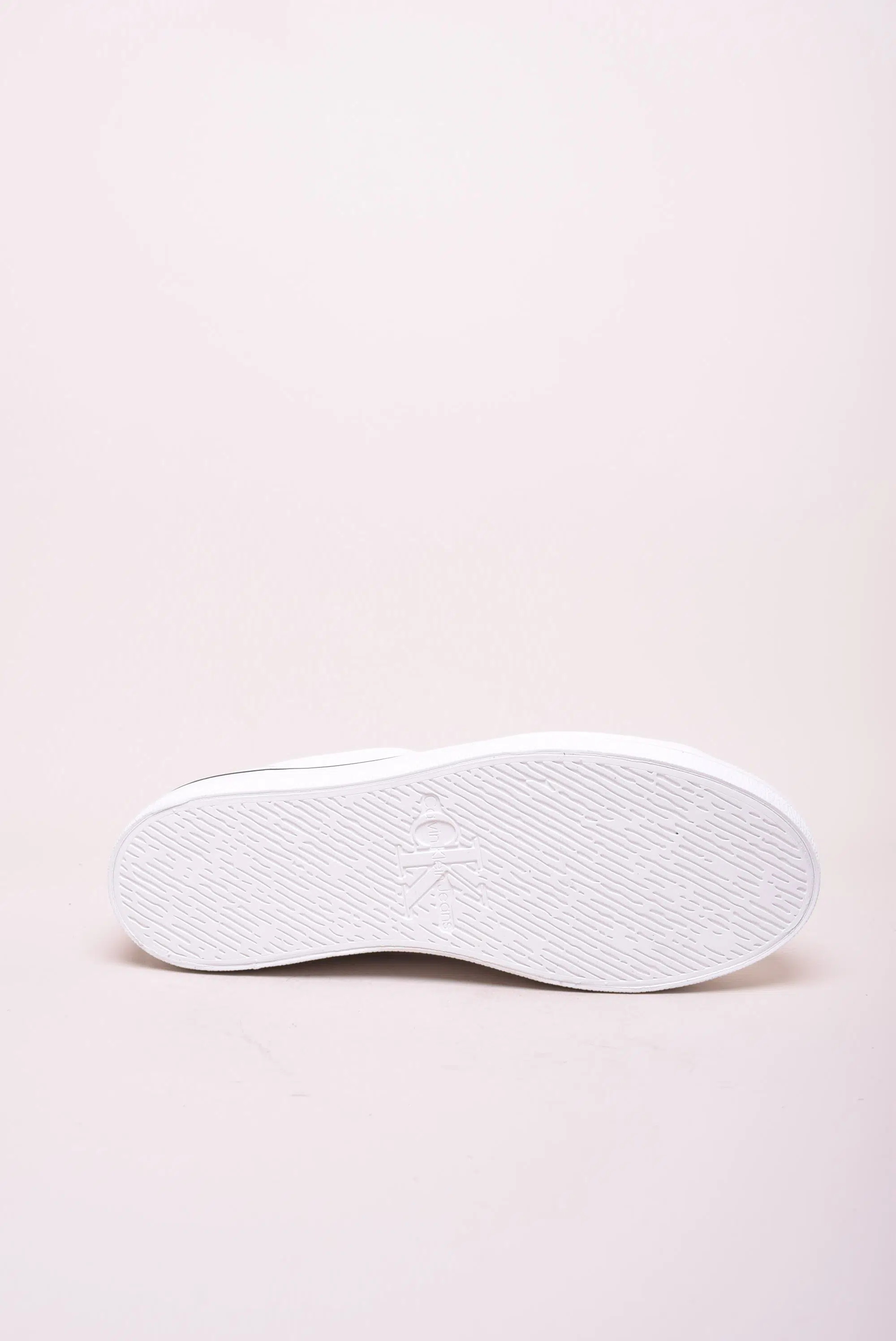 Tenisi dama cu platforma  [1]