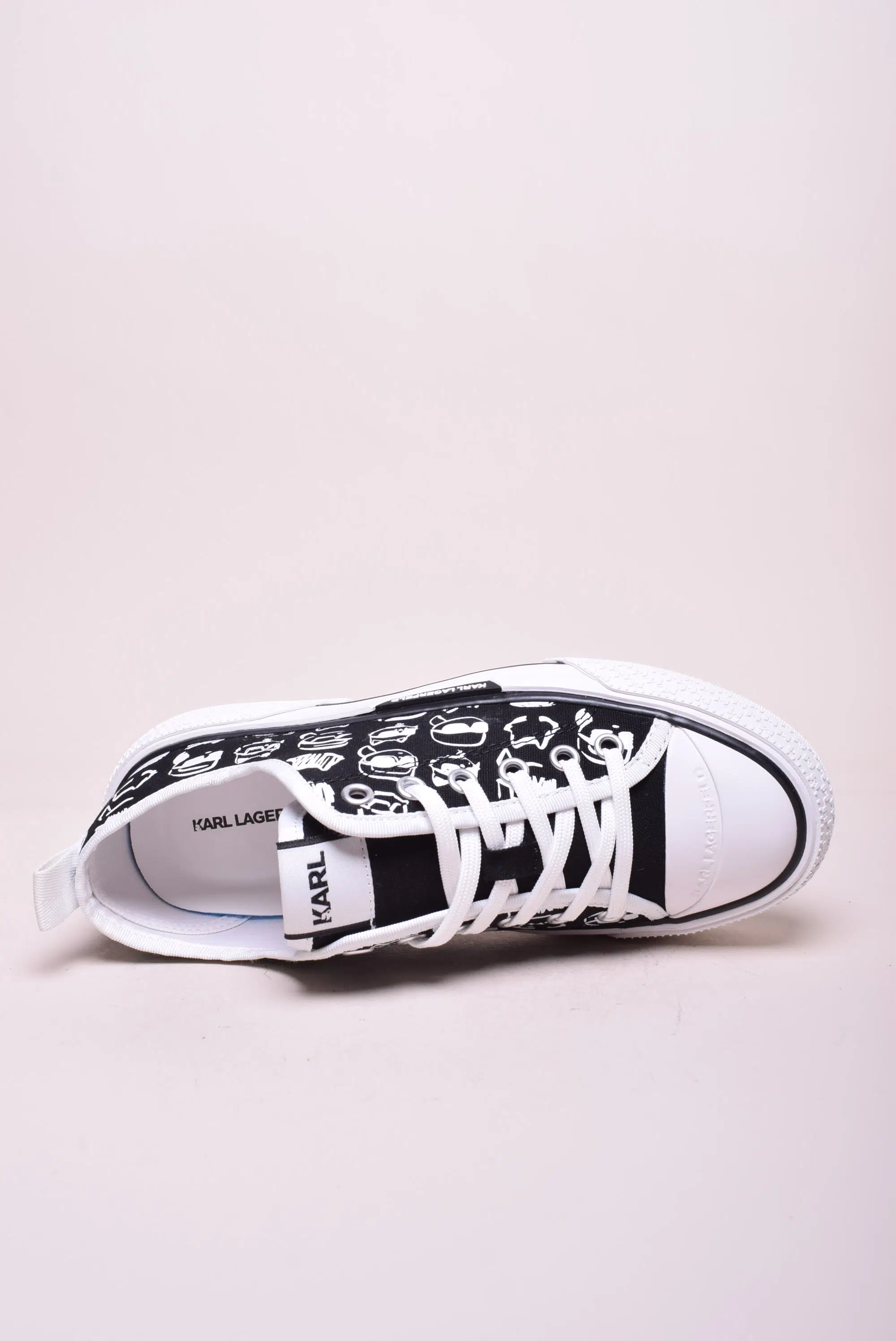 Tenisi dama cu platforma  [3]