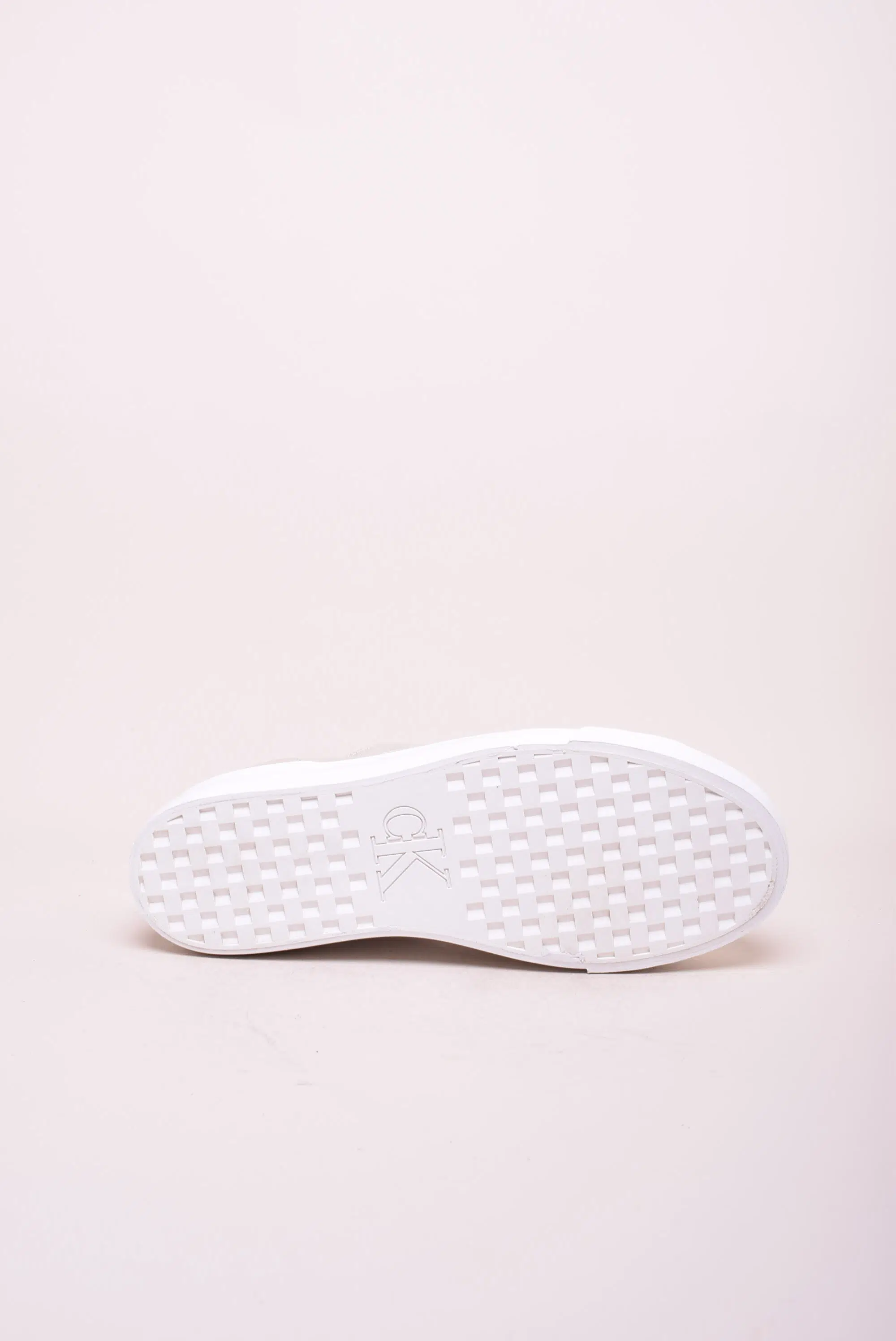 Tenisi dama cu platforma  [1]