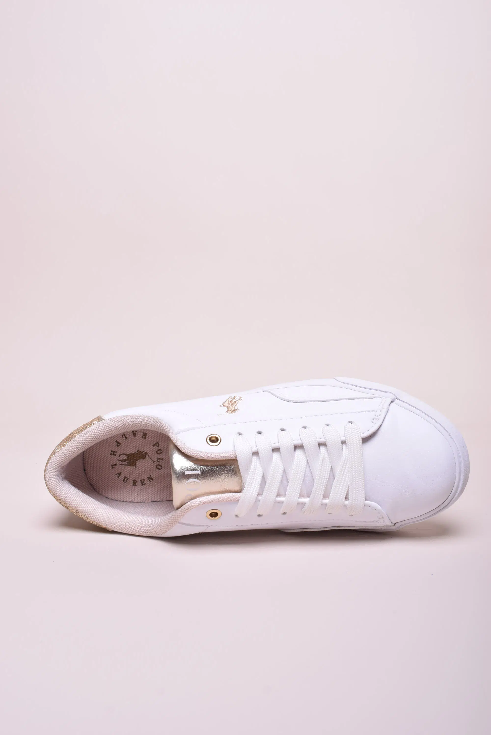 Tenisi dama Theron V [3]