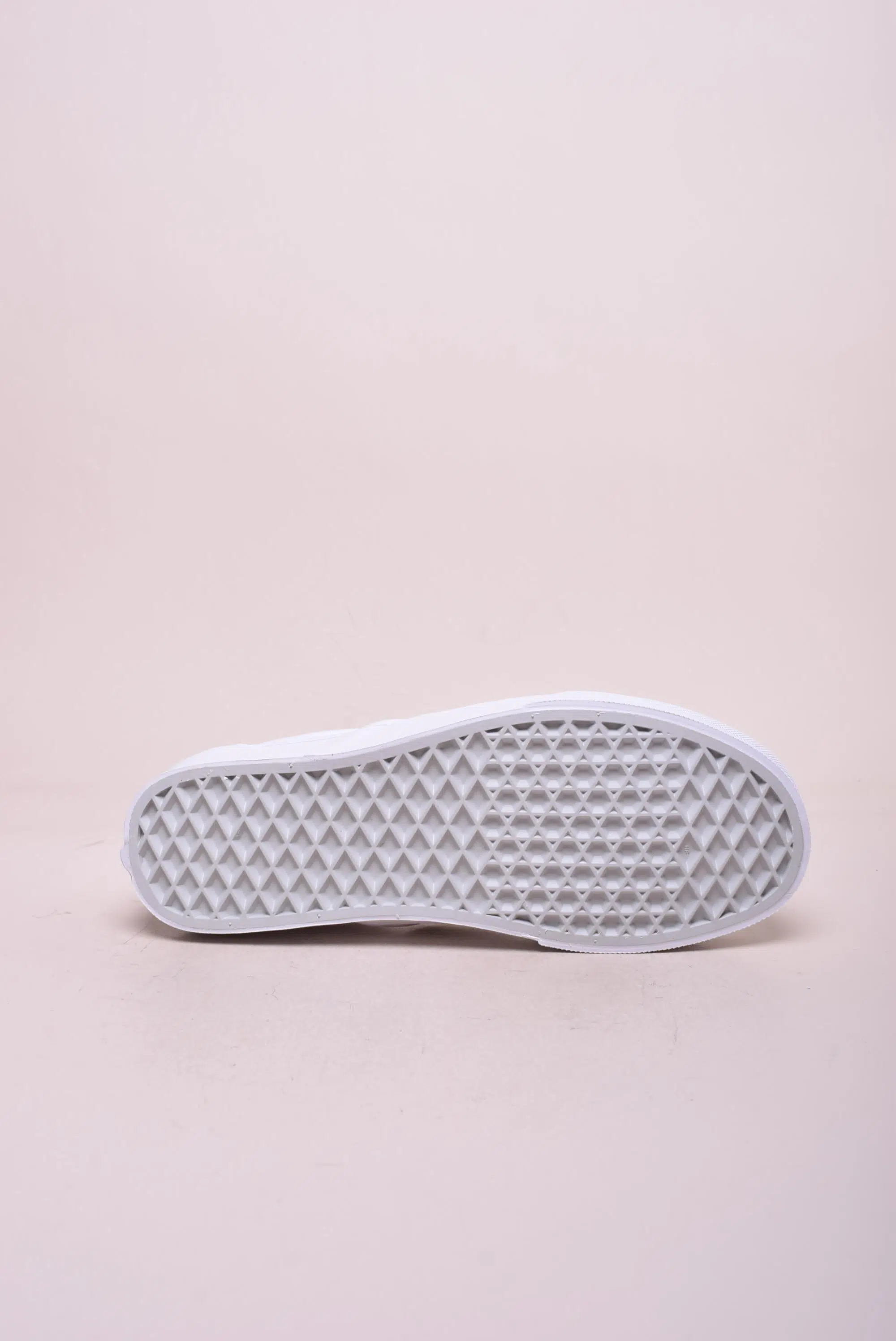 Tenisi unisex Classic Slip-On [1]