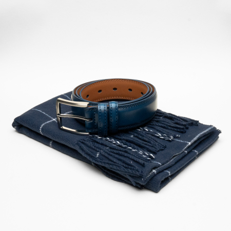 Cadou barbati: curea din piele + fular din bumbac