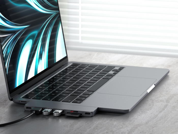 Satechi PRO HUB SLIM (1xUSB4,1xHDMI,2xUSB-A,SD/MicroSD,UHS-I up to 104MB/s, SD/SDHC/SDXC up to 2TB,1xUSB-C) - Space Grey [2]