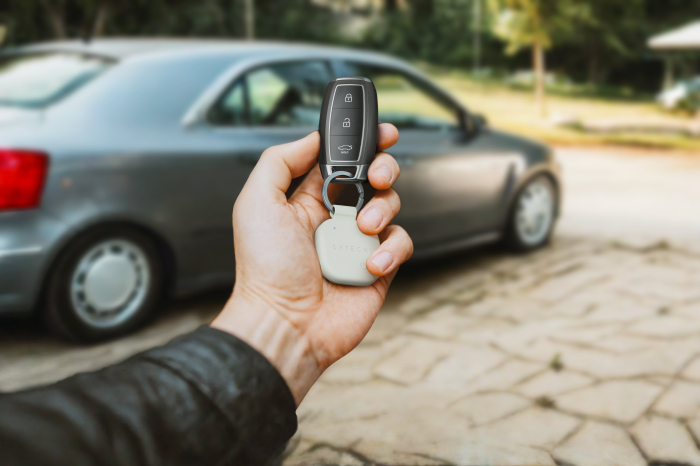 Satechi Vegan-leather Findall Keychain - Sand [4]