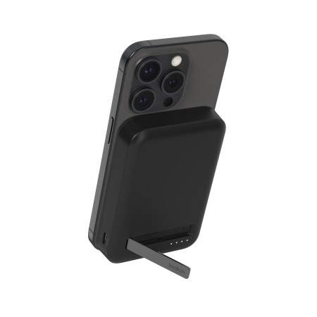 Belkin BOOSTCHARGE PRO 8k Qi2 MagSafe Compatible Powerbank with kickstand - Black [0]