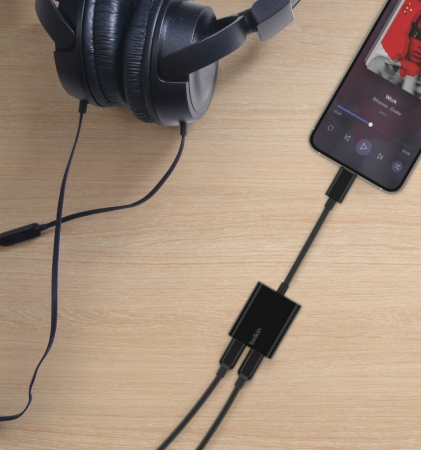 Belkin ROCKSTAR Dual USB-C Audio + Charge Adapter - Black [6]