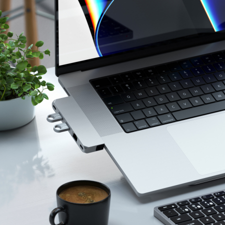 Satechi Aluminium Pro Hub Mini (1xUSB4 96W up to 6K 60Hz display output, 2 x USB-A 3.0, 1xEthernet, 1xUSB-C, 1xAudio) - Silver [3]