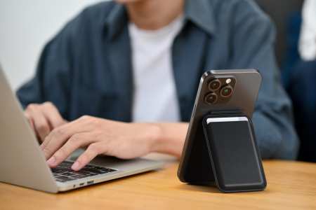 Satechi Vegan-Leather Magnetic Wallet Stand (iPhone 12/13/14/15 all models) - Black [2]