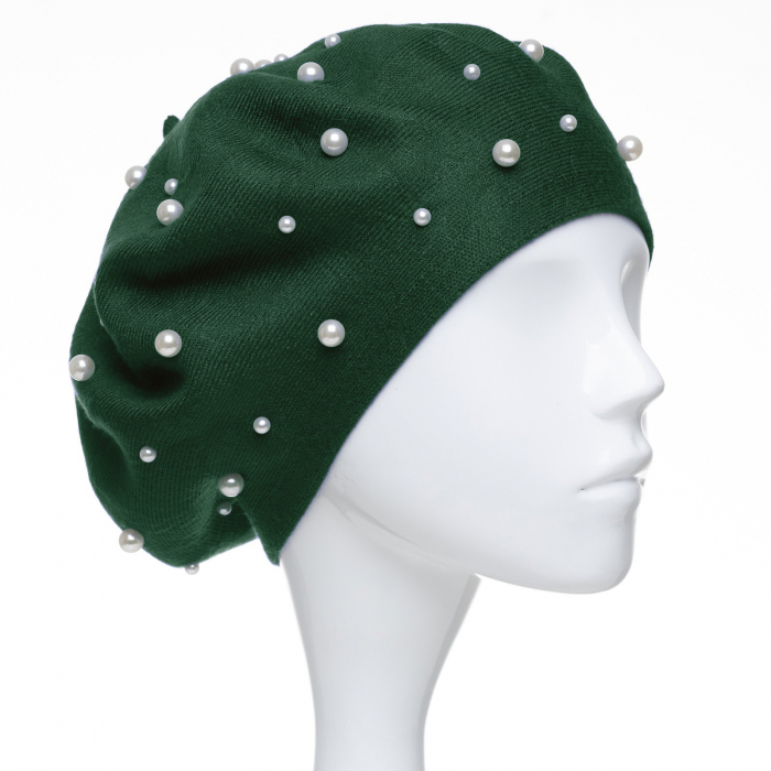 Bereta verde, cu perle fine negre aplicate pe toata suprafata, din bumbac si lana