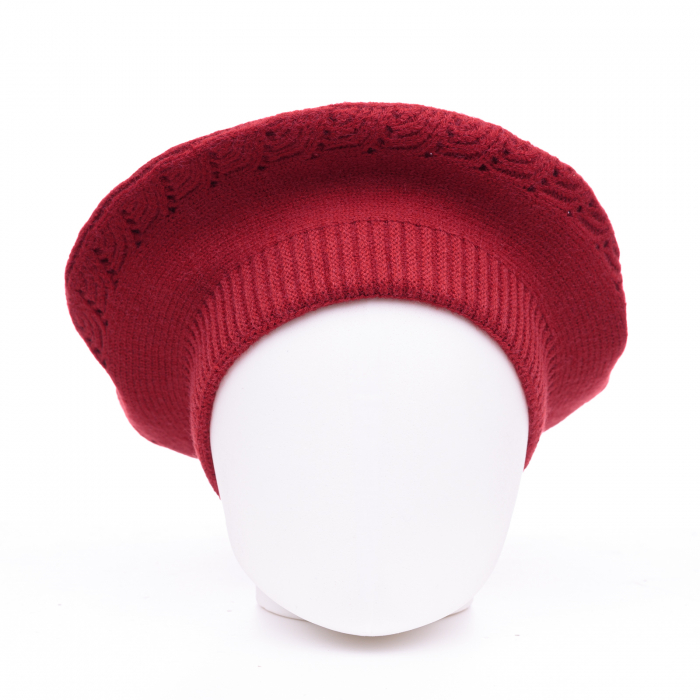 Bereta rosu inchis cu model tricotaj cu braduti, din lana