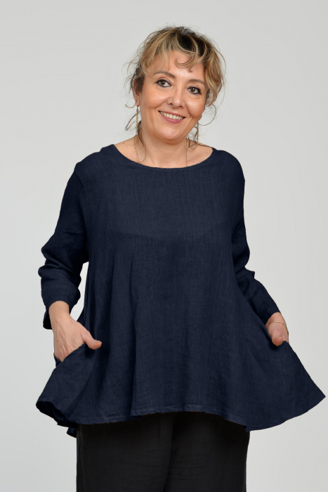 Bluza evazata cu clin la spate din in, bleumarin