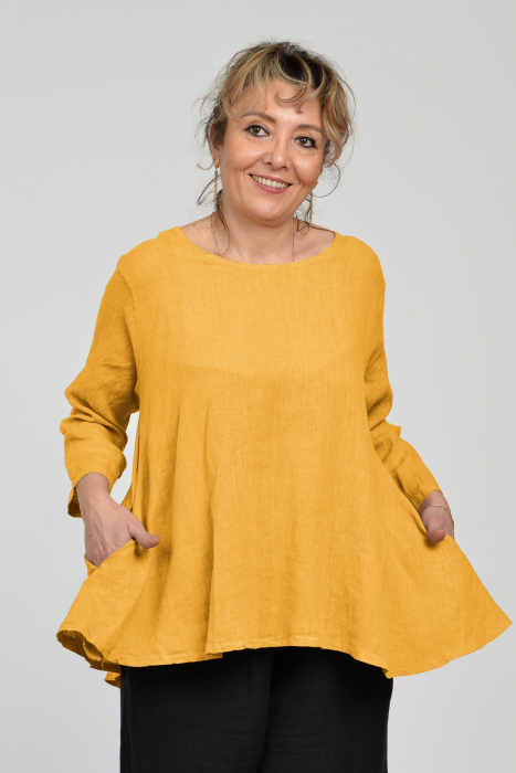 Bluza evazata cu clin la spate din in, galbena