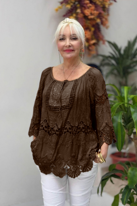 Bluza tip ie cu dantela si paiete fine incolore din matase si vascoza maro brodata