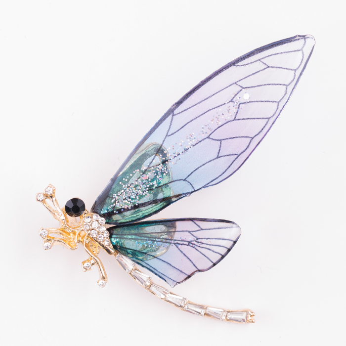 Brosa metalica libelula cu aripi transparente albastrui si corp auriu