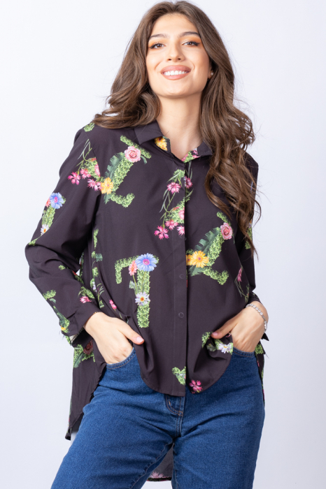 Camasa neagra asimetrica cu imprimeu litere colorate